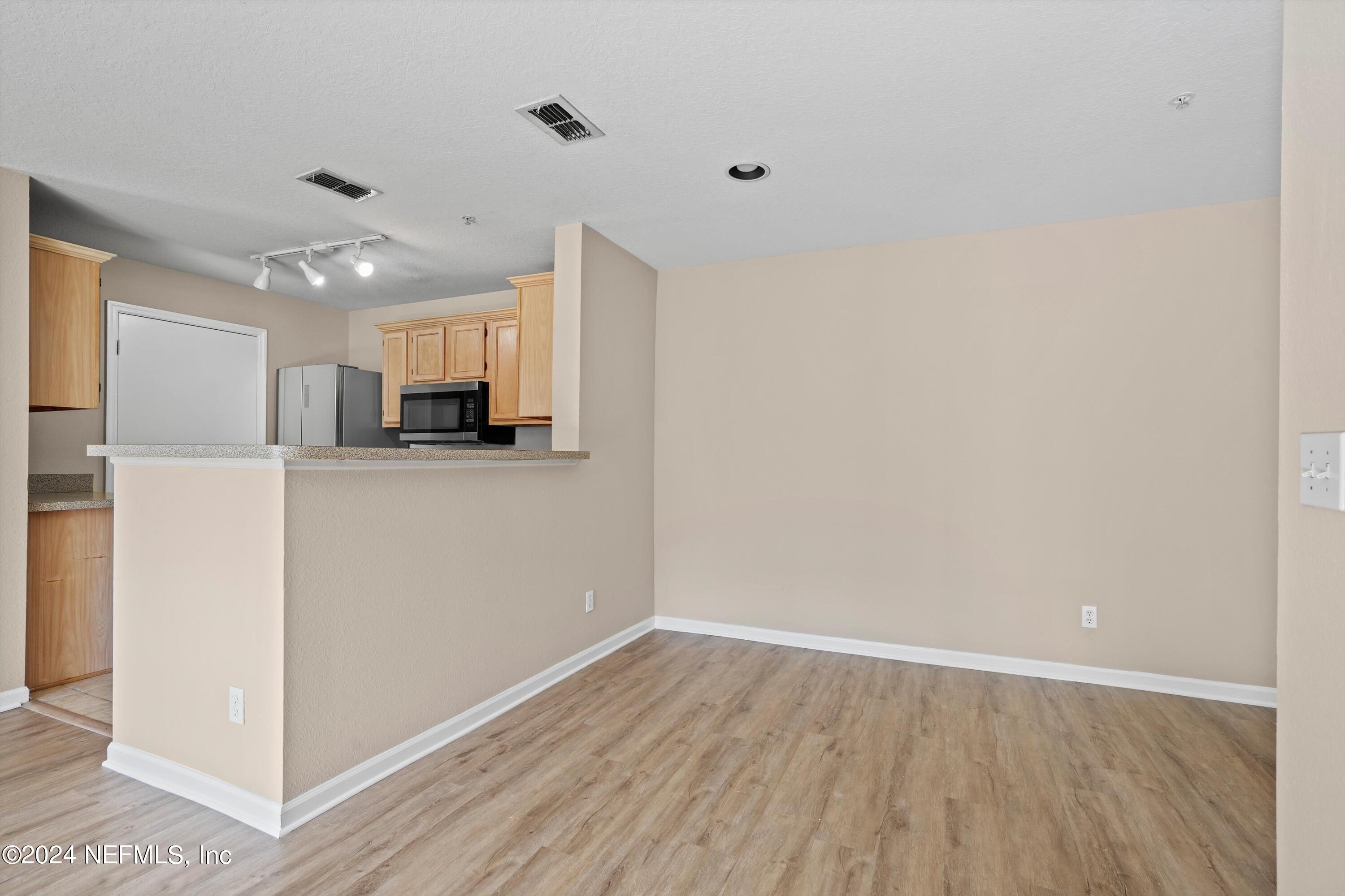 7701 TIMBERLIN PARK Boulevard, 927