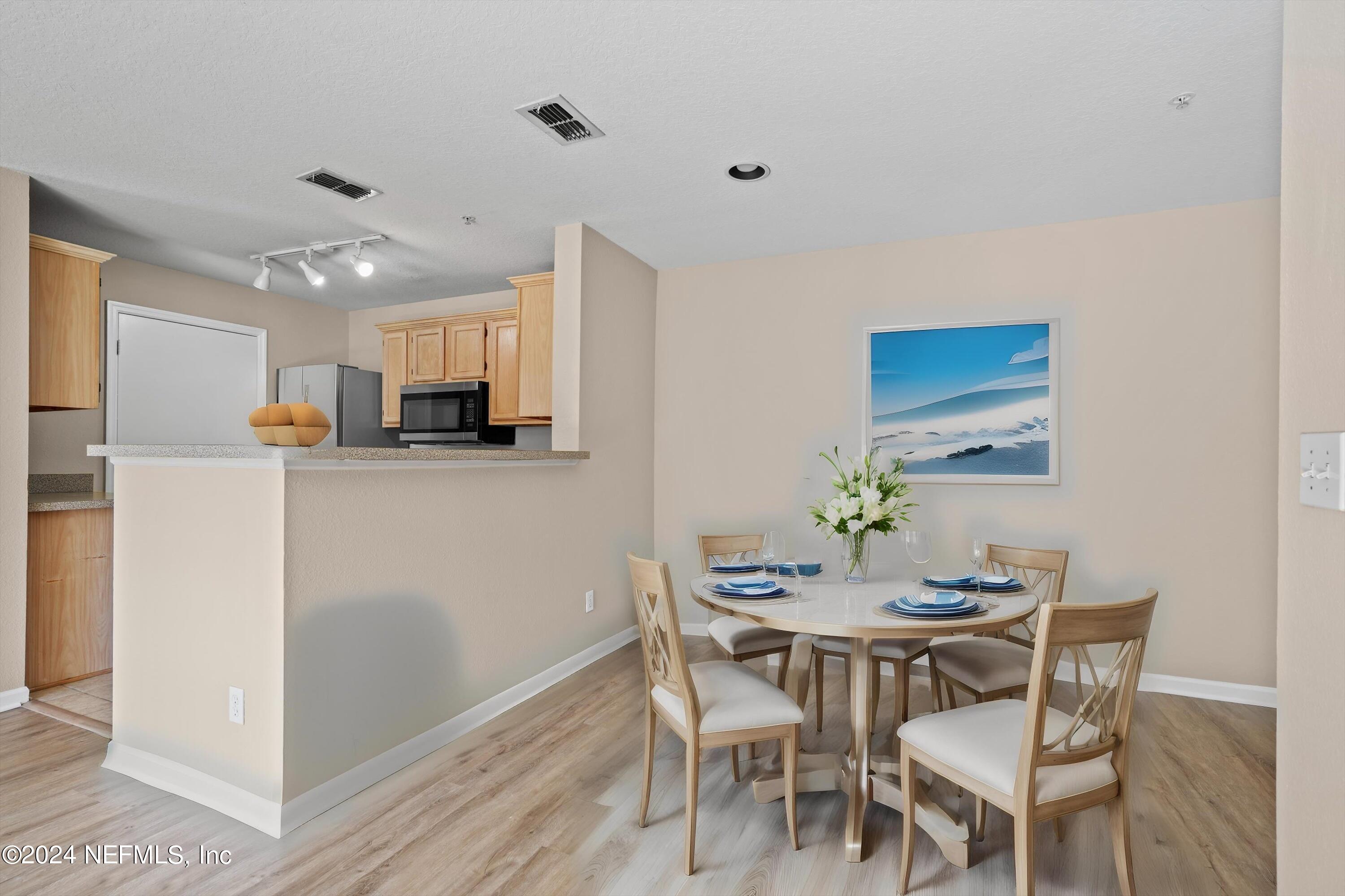 7701 TIMBERLIN PARK Boulevard, 927