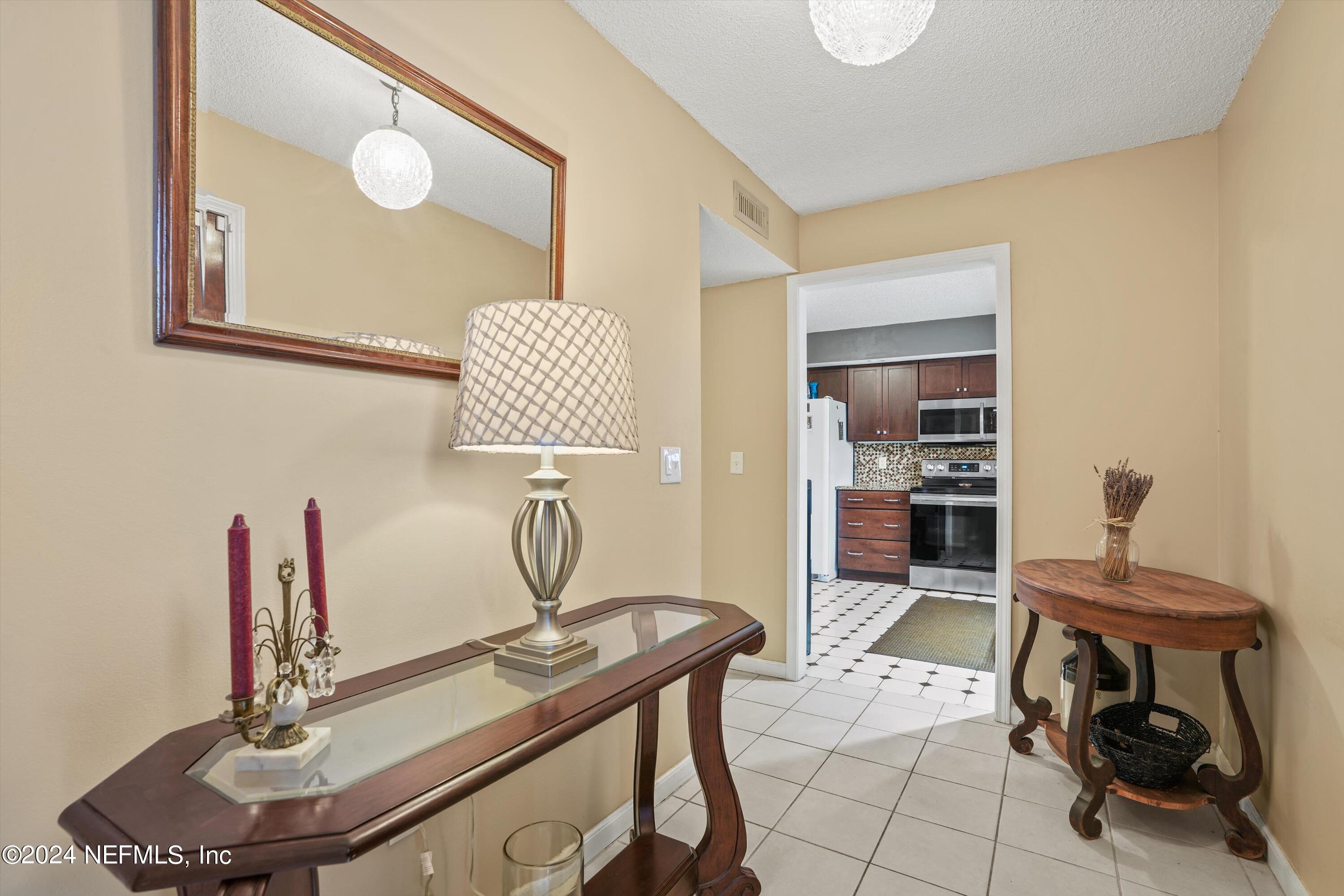 413 ABINGDON Place, #87