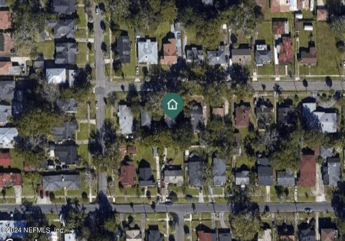 1204 W 10TH Street W