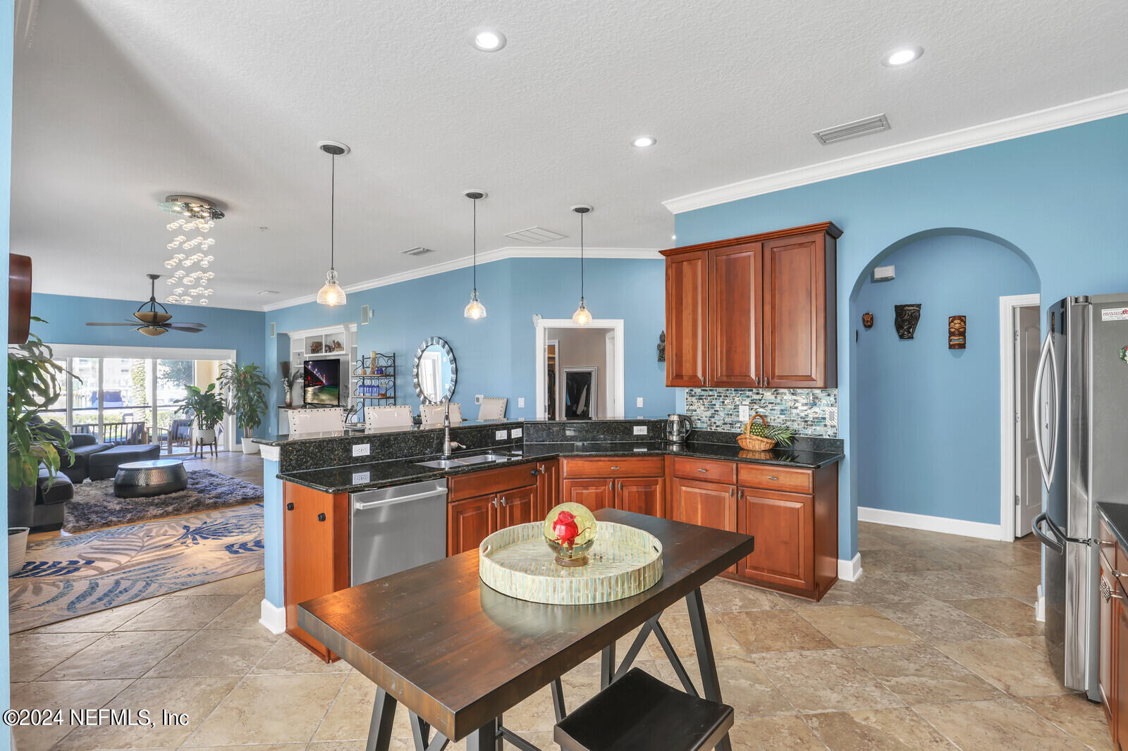 13846 ATLANTIC Boulevard, 201