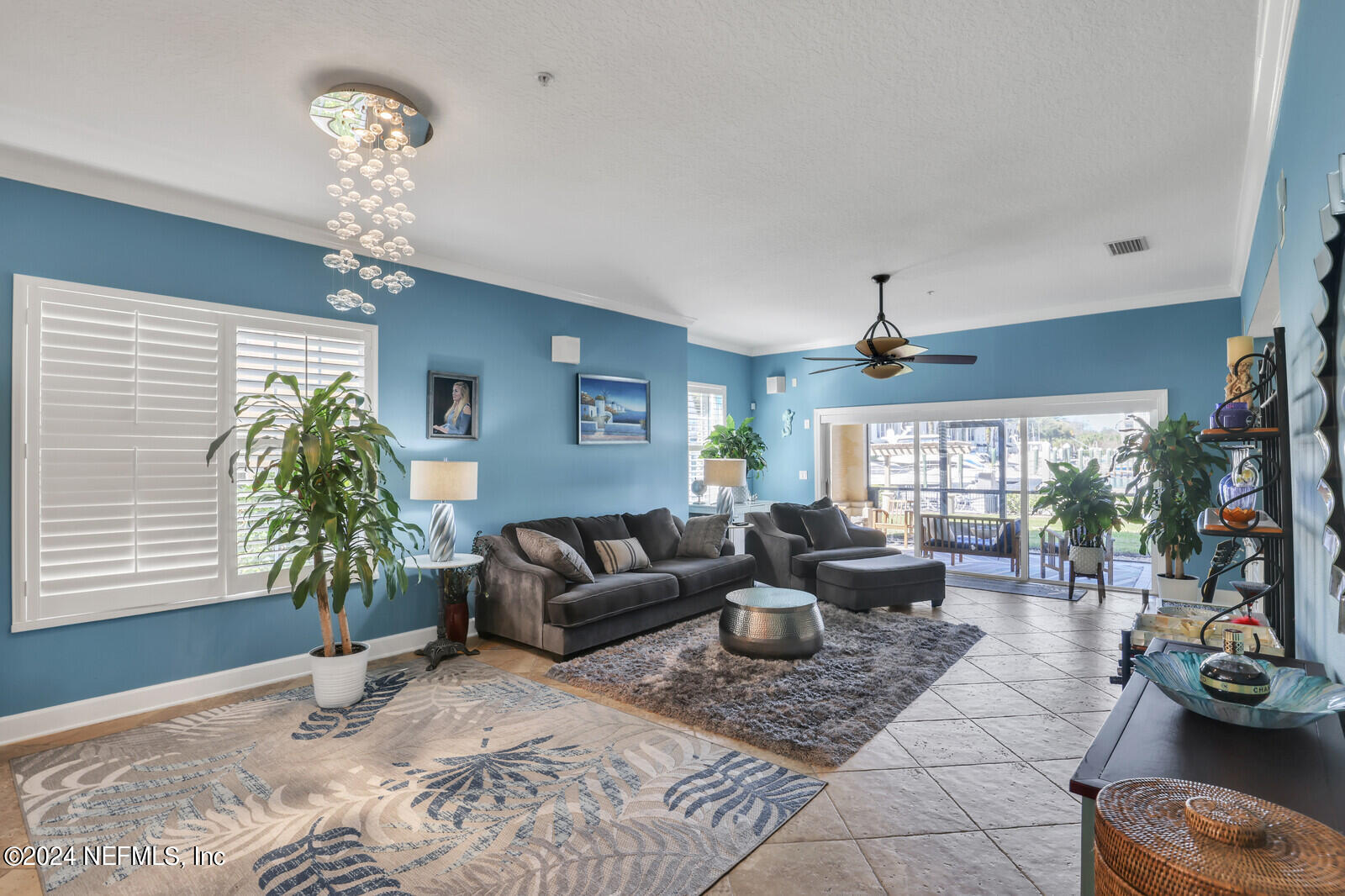 13846 ATLANTIC Boulevard, 201