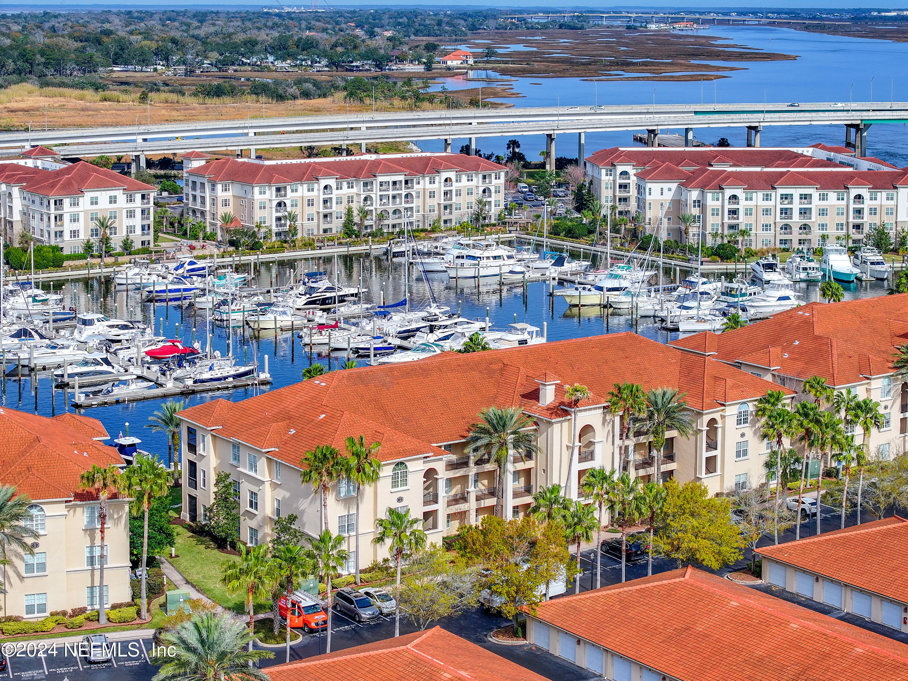 13846 ATLANTIC Boulevard, 201