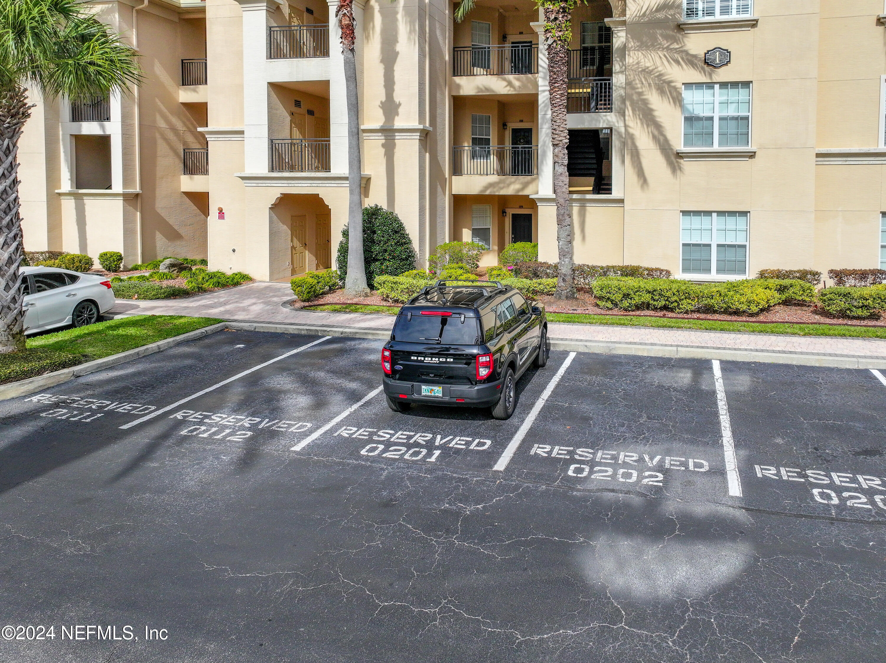 13846 ATLANTIC Boulevard, 201