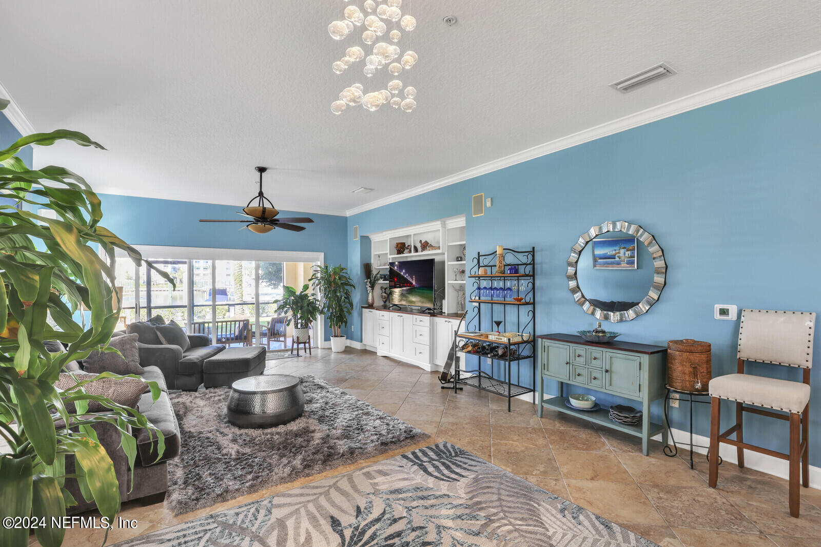 13846 ATLANTIC Boulevard, 201