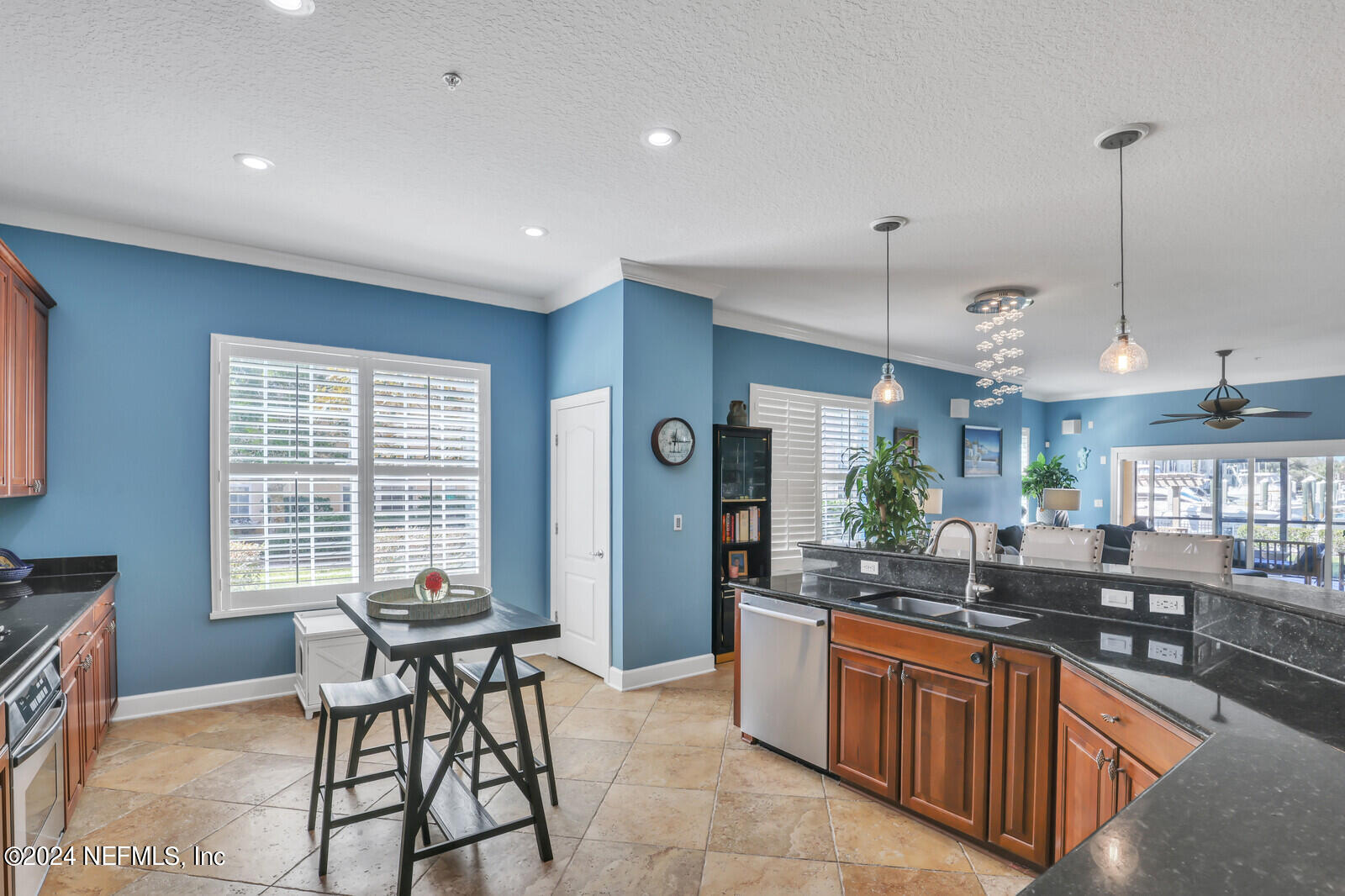 13846 ATLANTIC Boulevard, 201