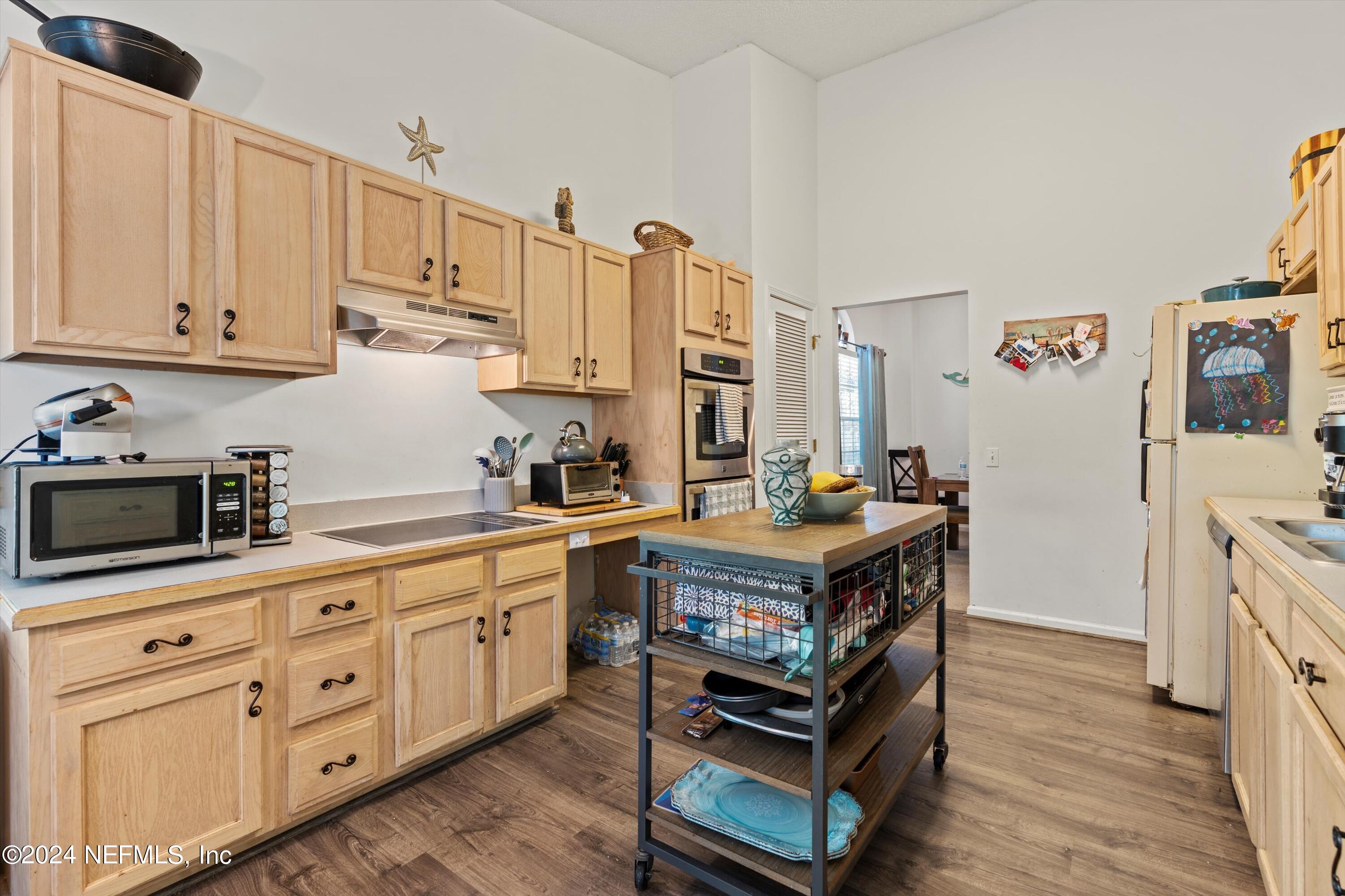 1289 RIP TIDE Boulevard