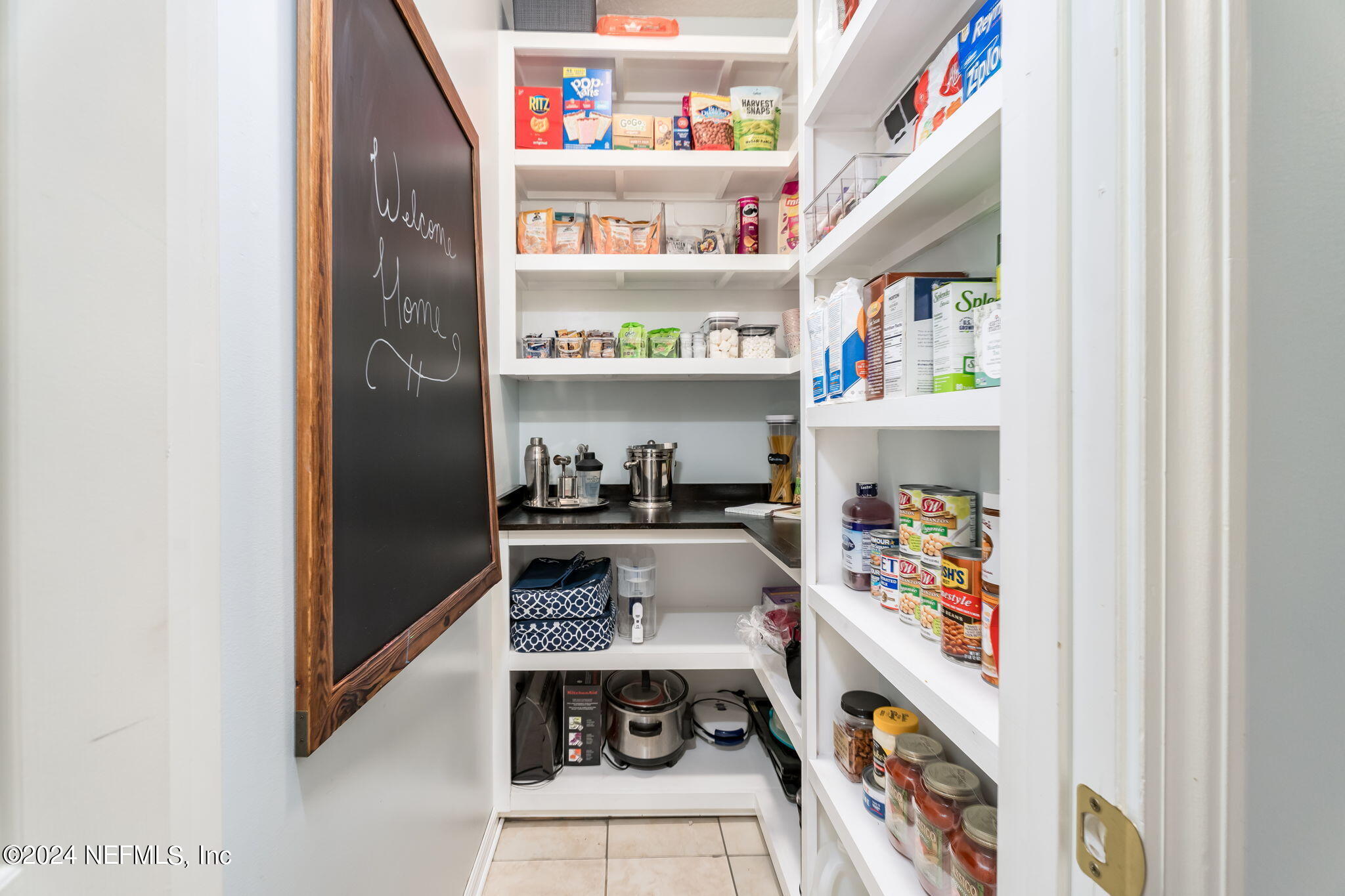 1523 ASHLEE BRANCH Way