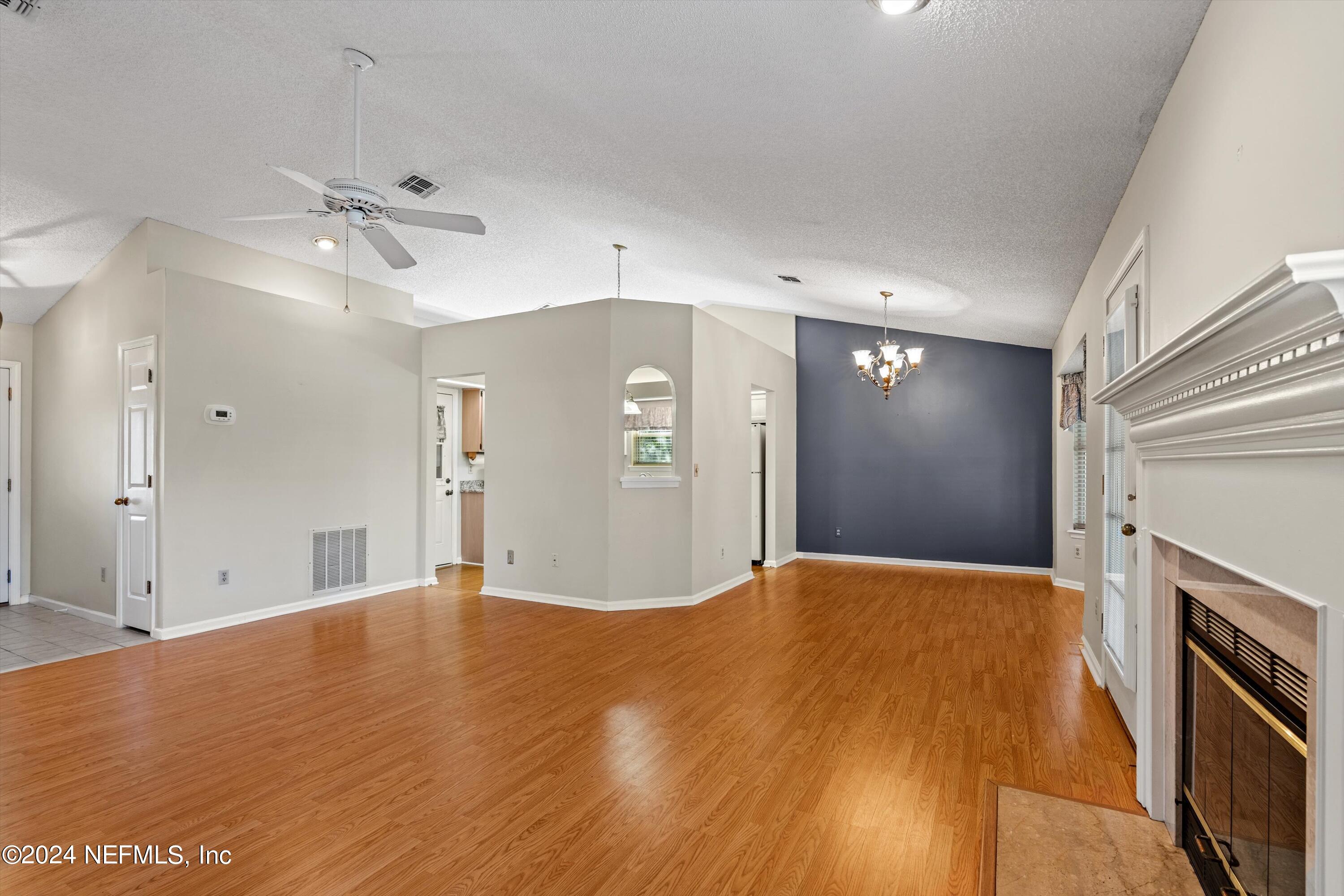 7732 SUGARTREE Court