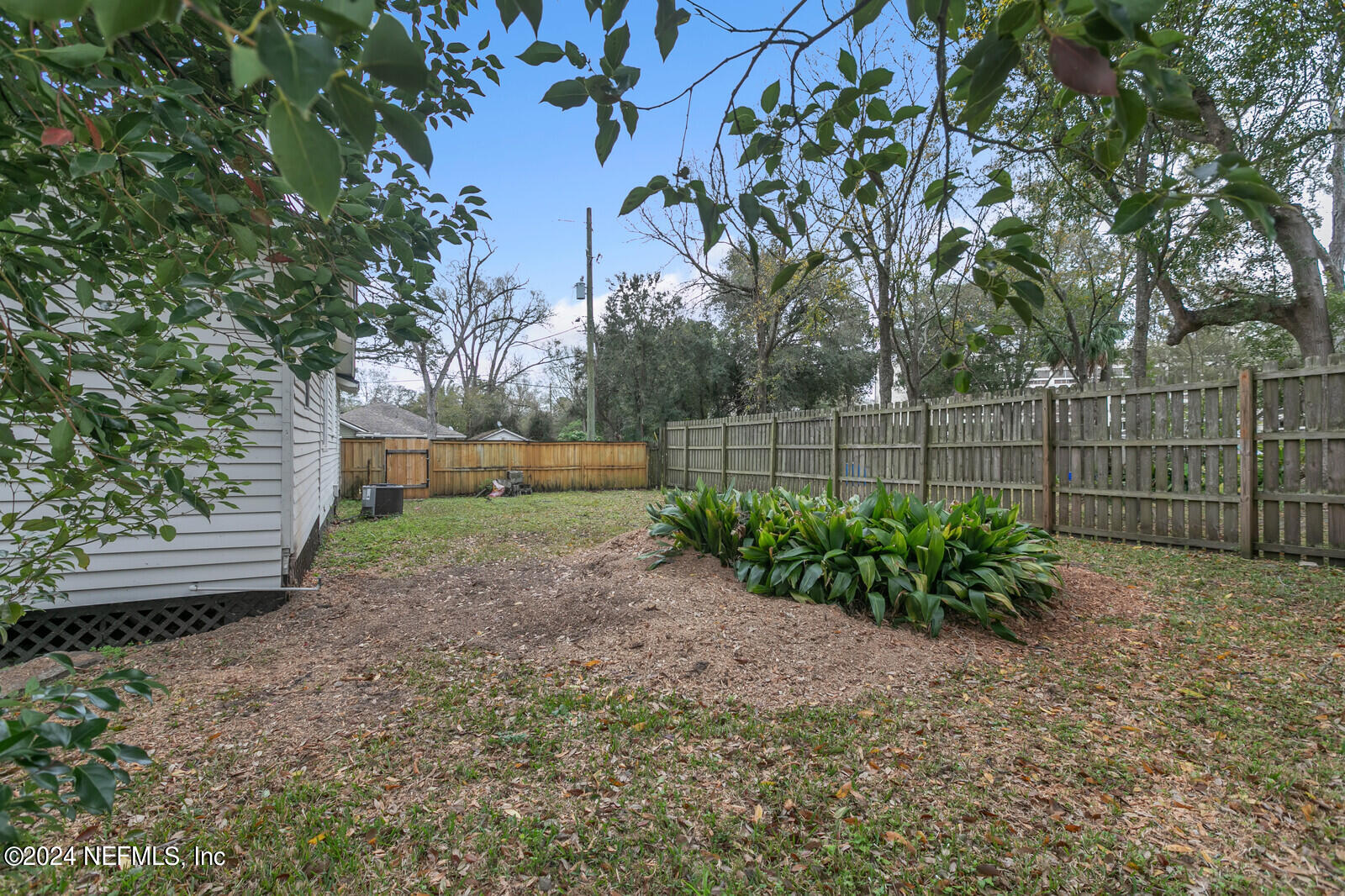 1056 VERONICA Street