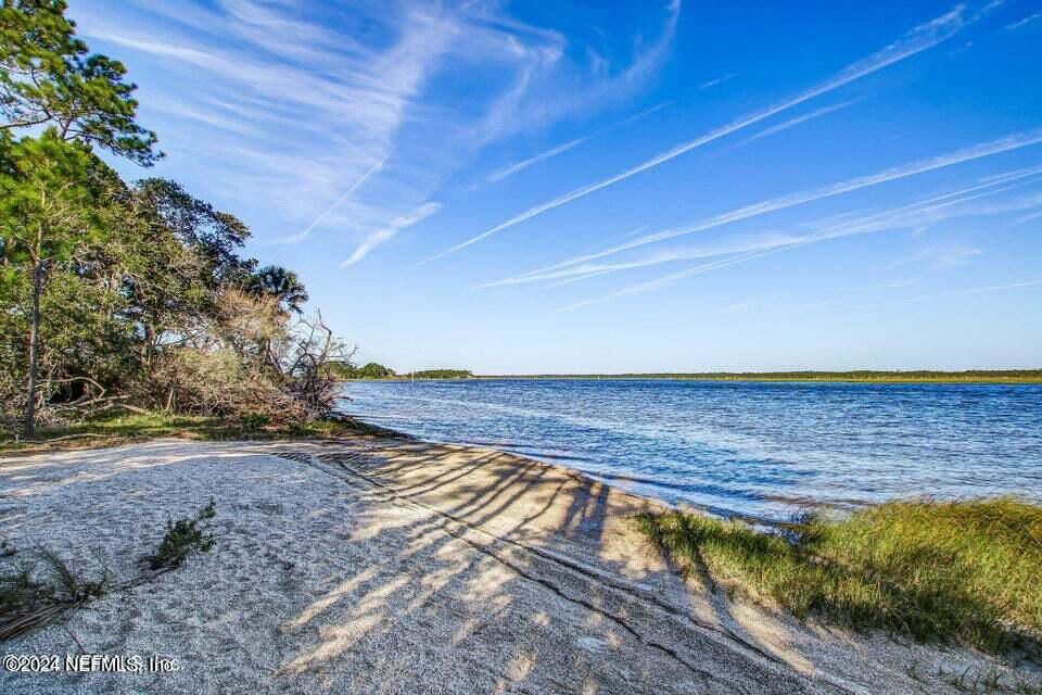 31 CYPRESS BAY Drive