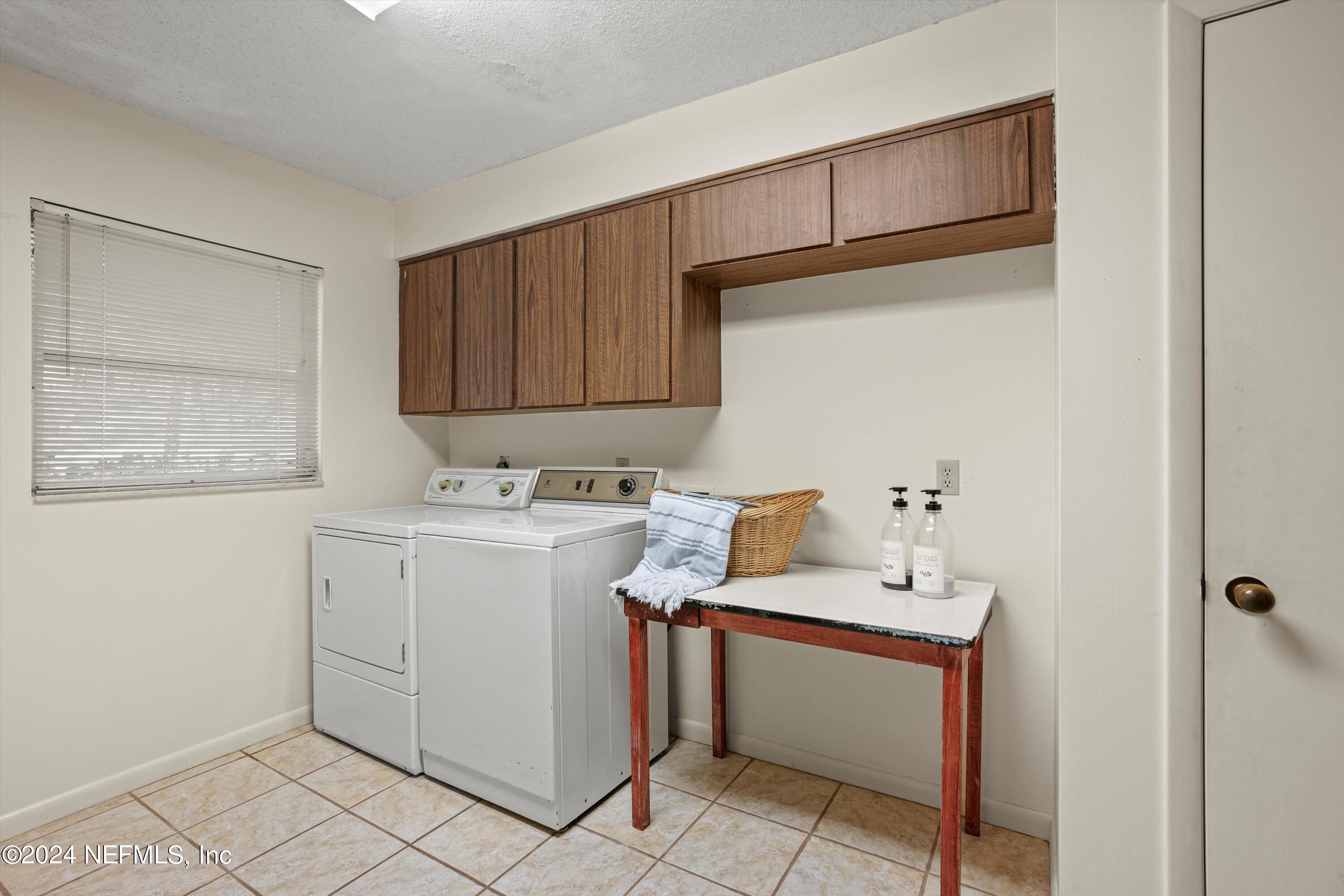 150 SUNSET STRIP Drive