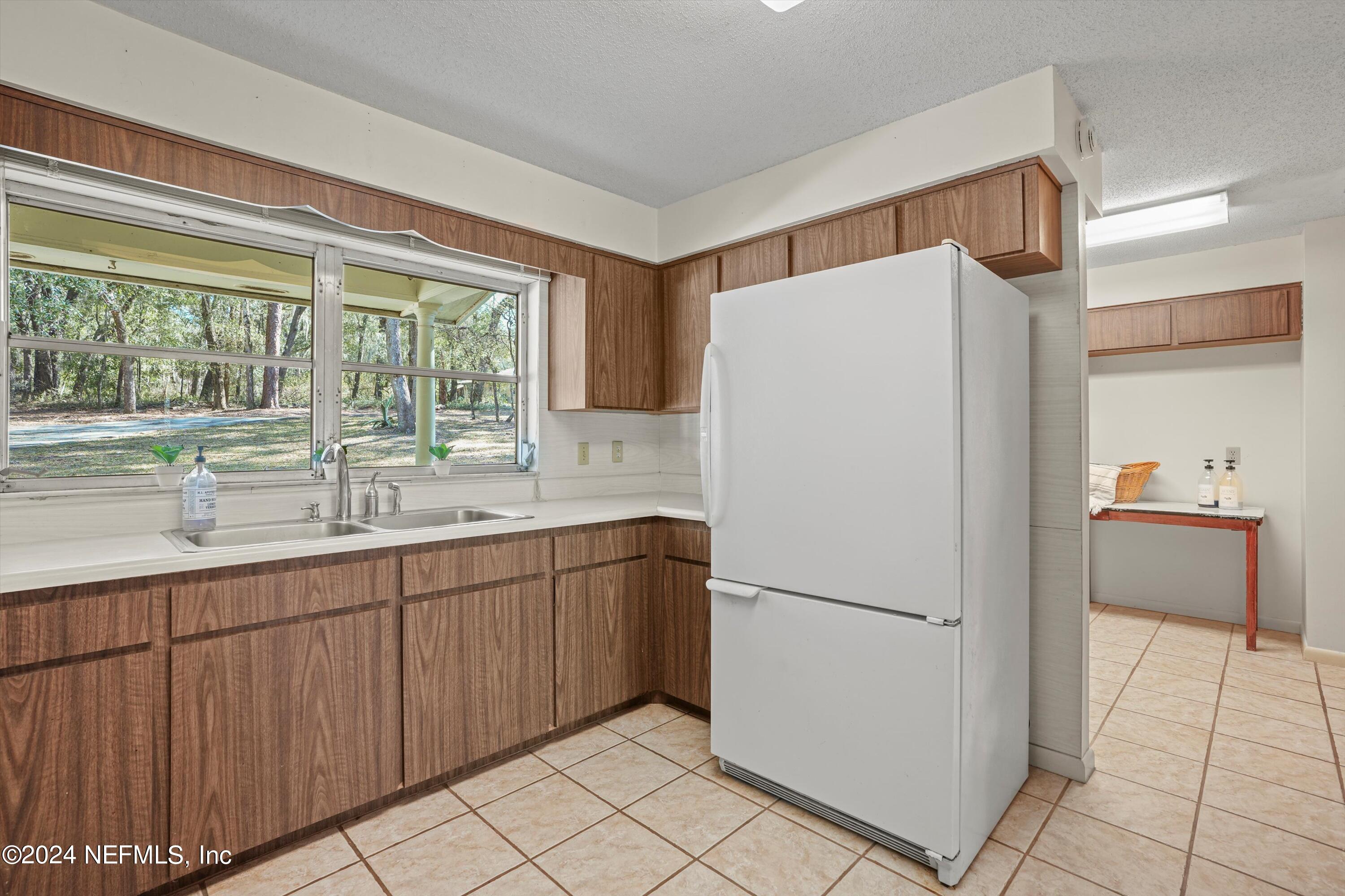 150 SUNSET STRIP Drive