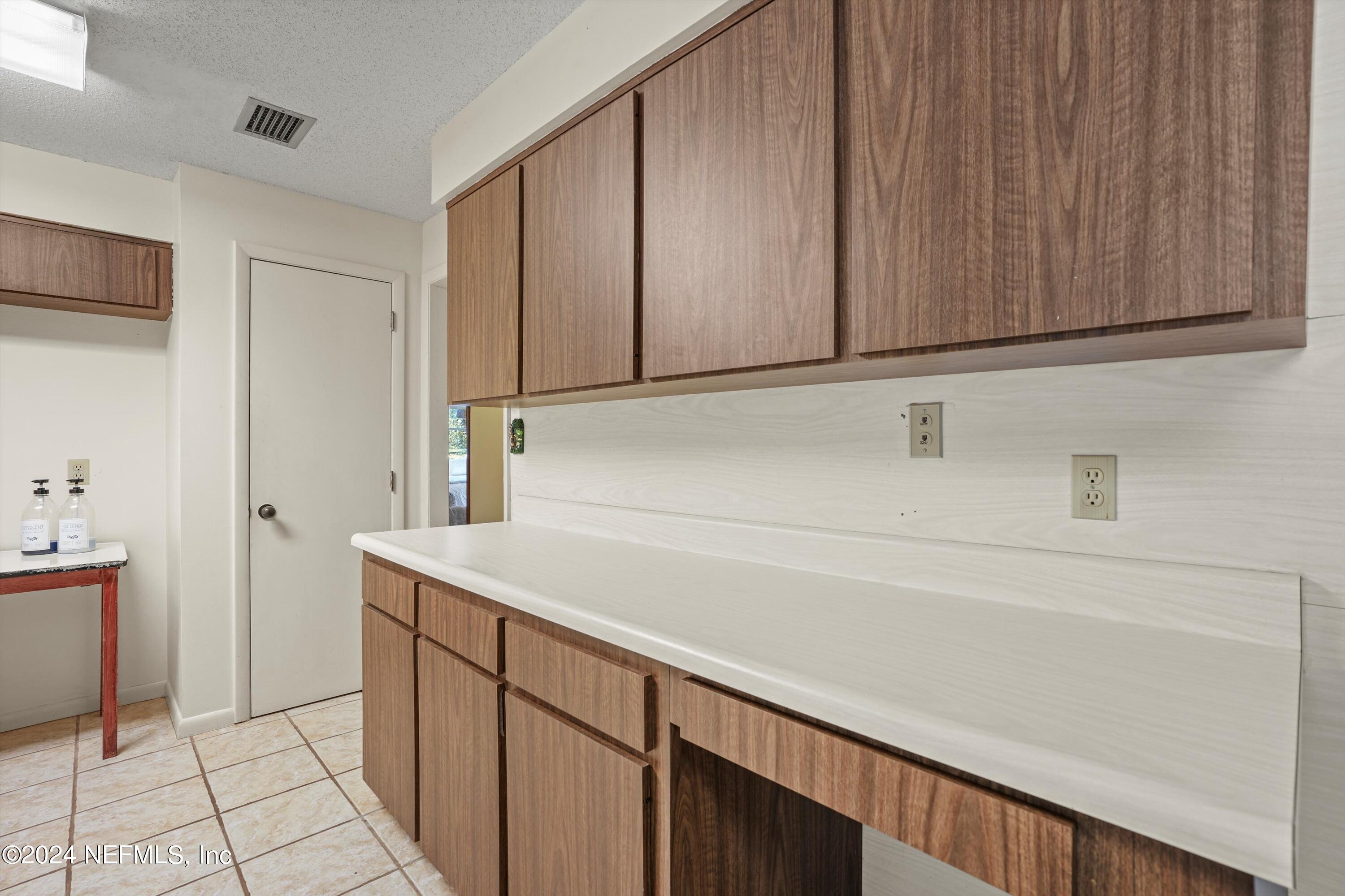 150 SUNSET STRIP Drive