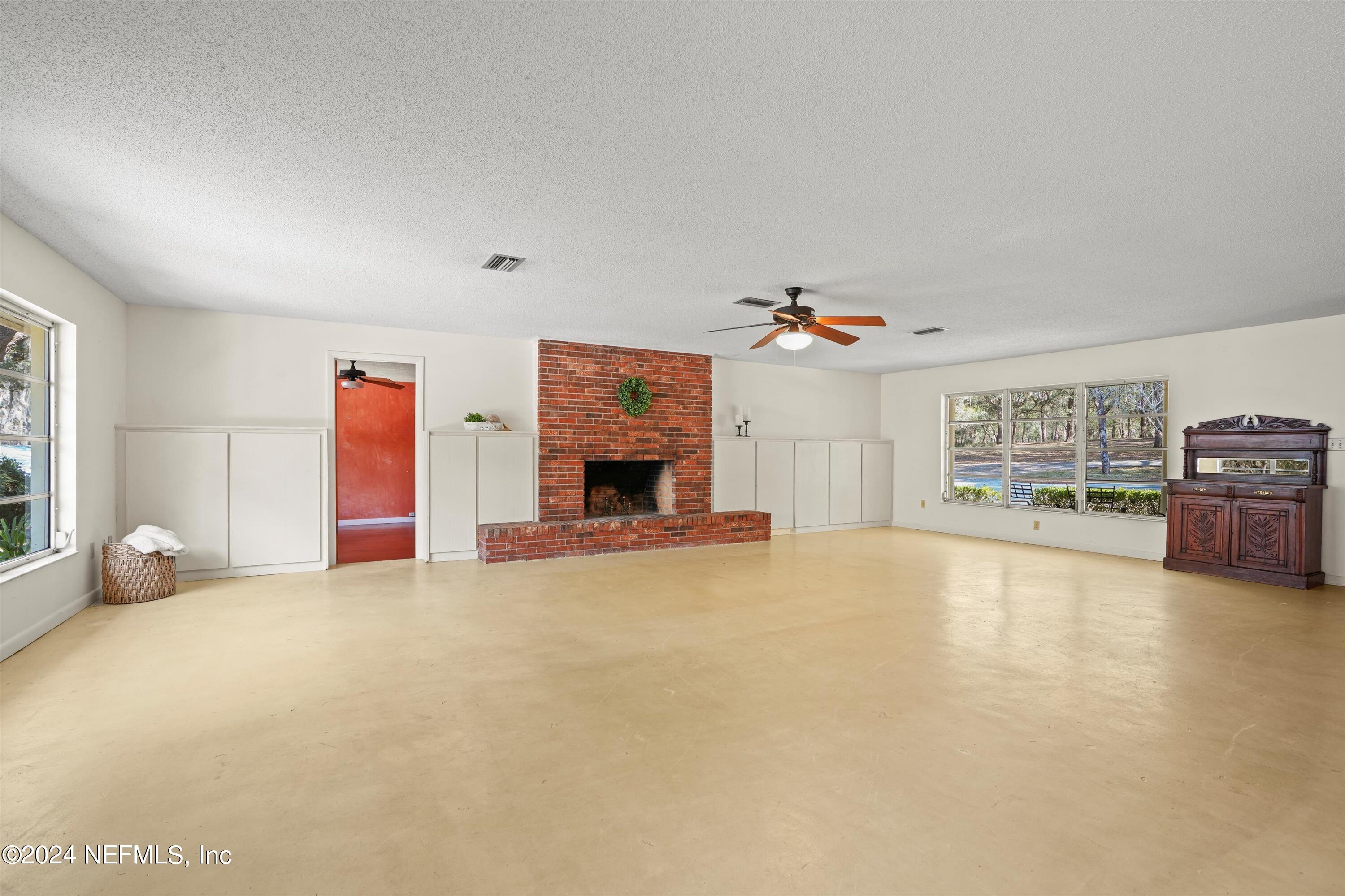 150 SUNSET STRIP Drive