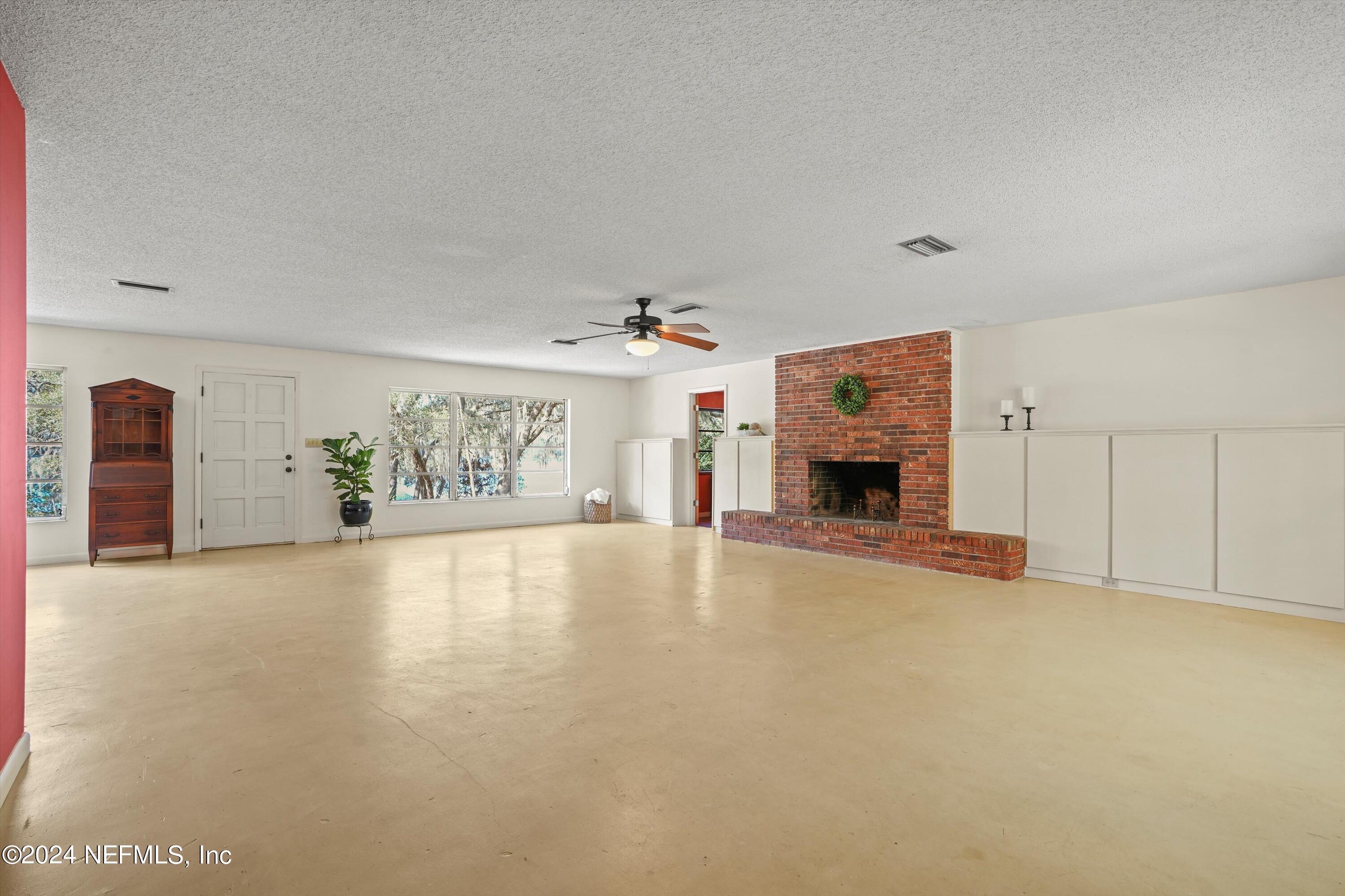 150 SUNSET STRIP Drive