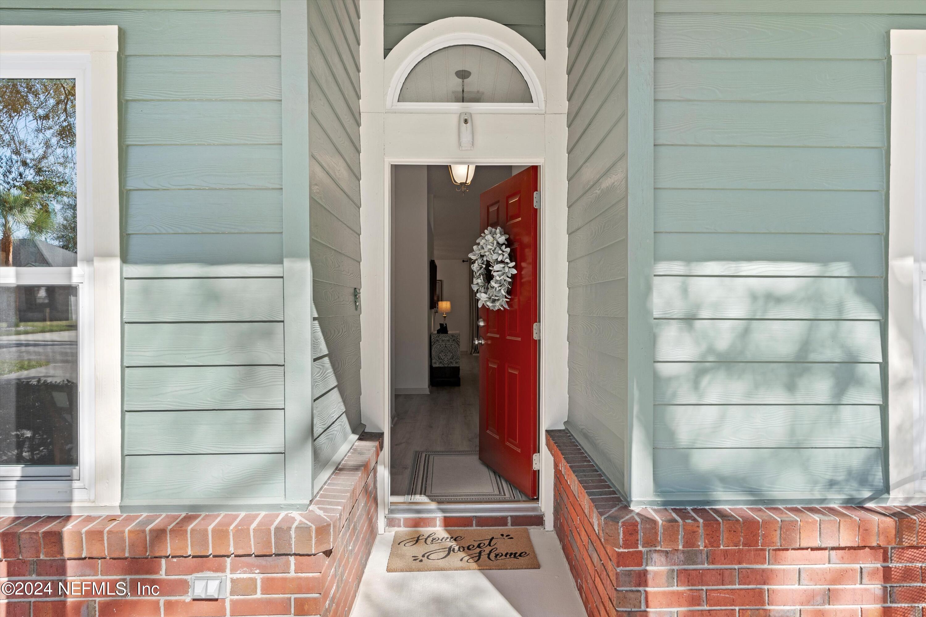 180 SOUTHERN GROVE Drive