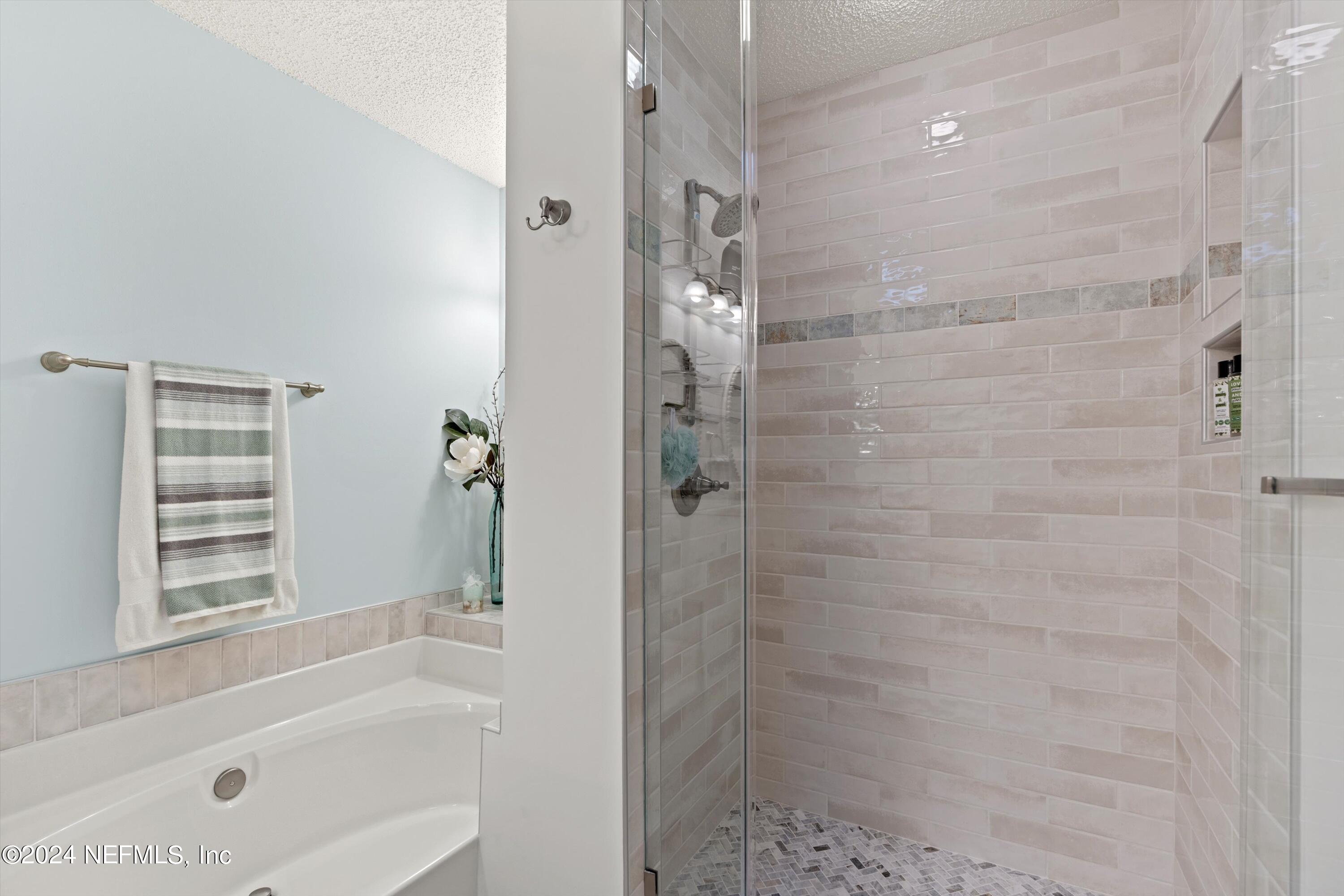 180 SOUTHERN GROVE Drive