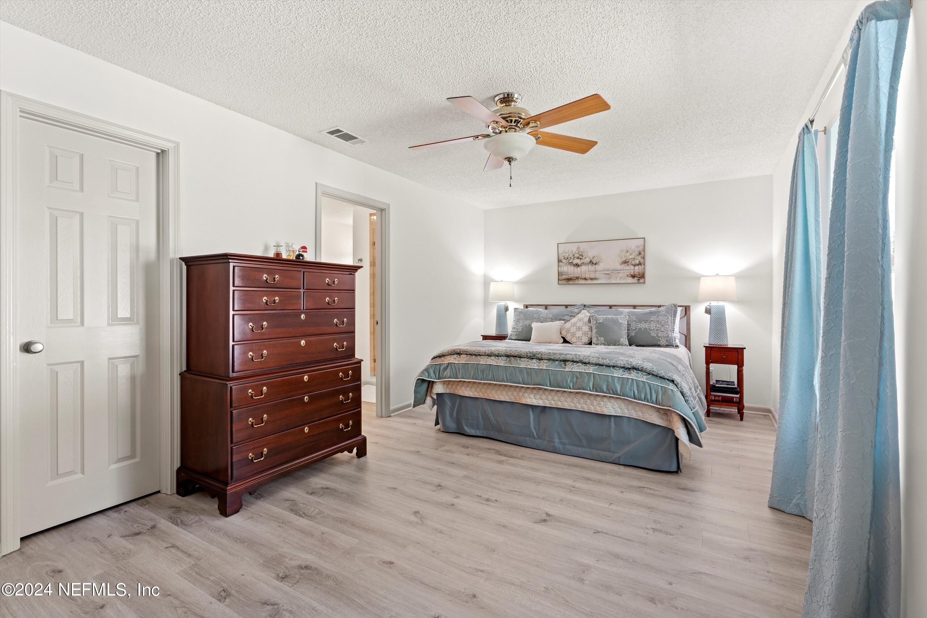 180 SOUTHERN GROVE Drive