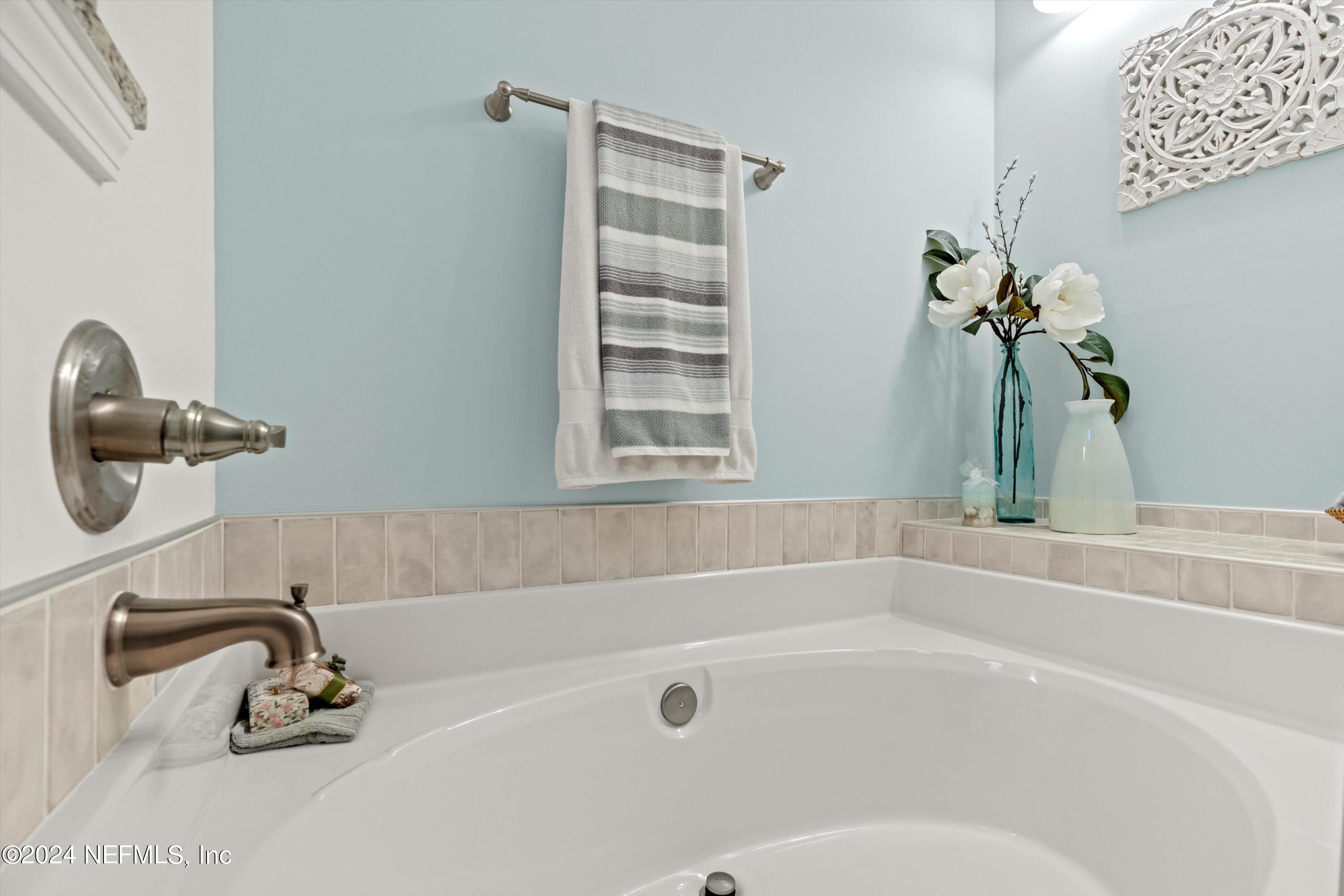 180 SOUTHERN GROVE Drive