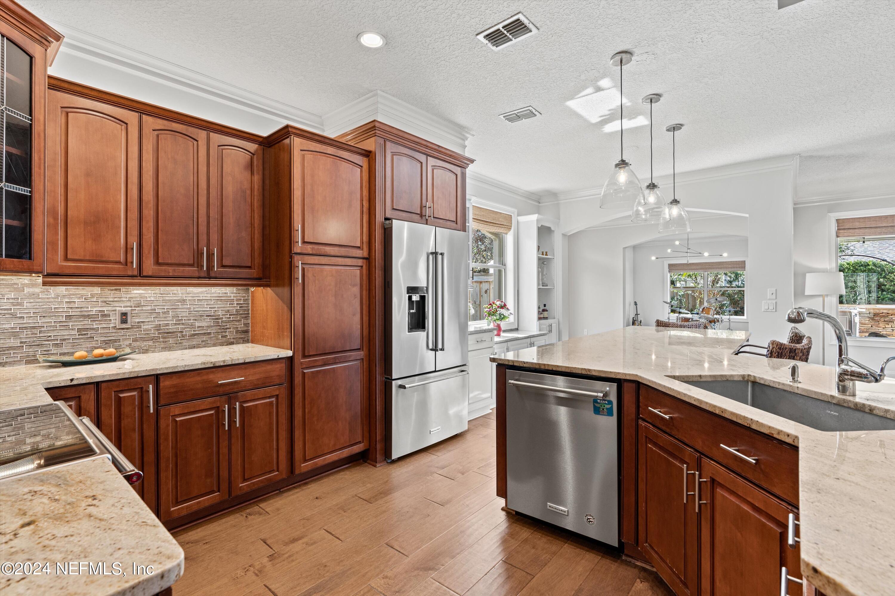 3551 BAY ISLAND Circle