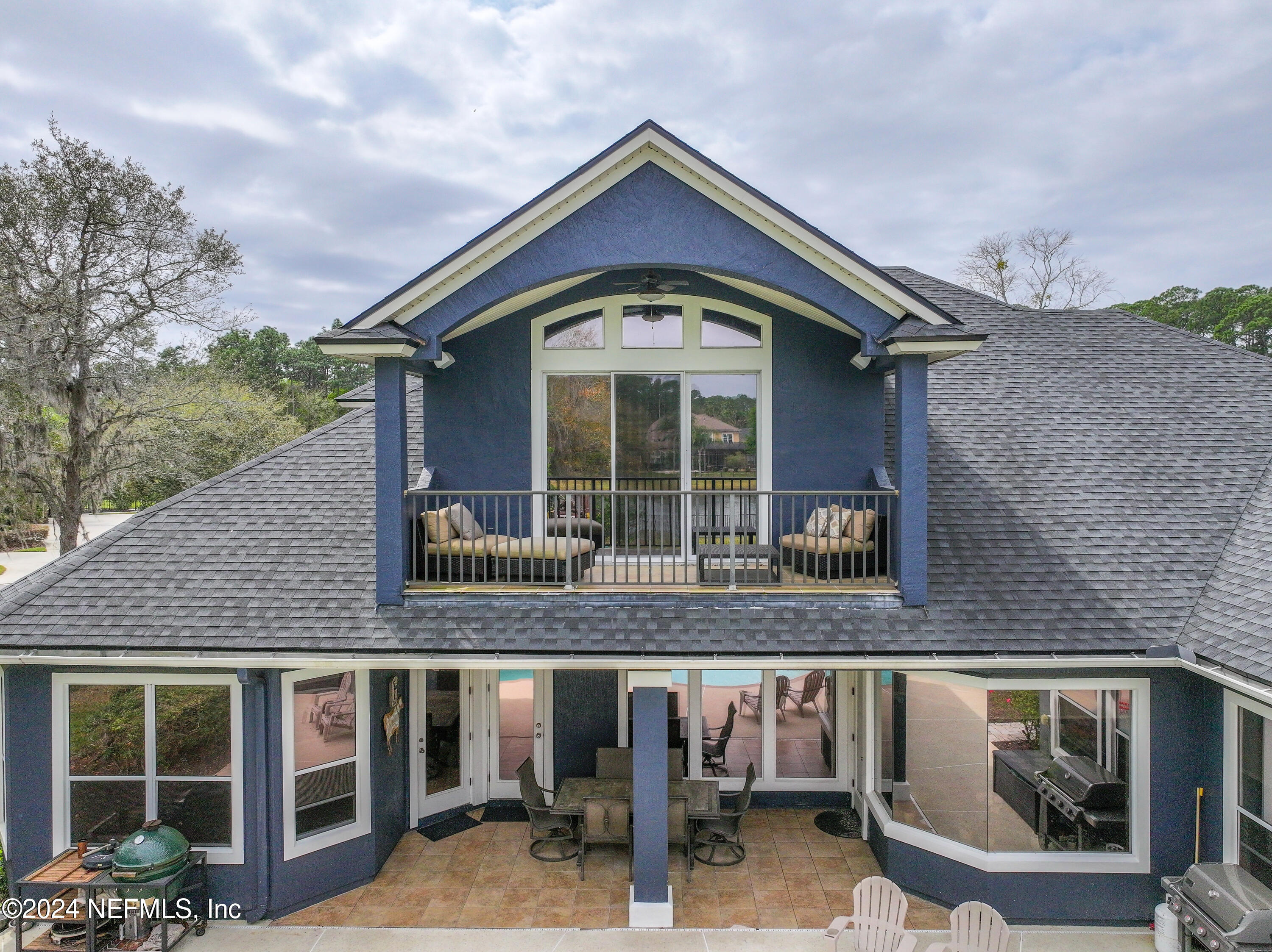 422 SUMMERSET Drive