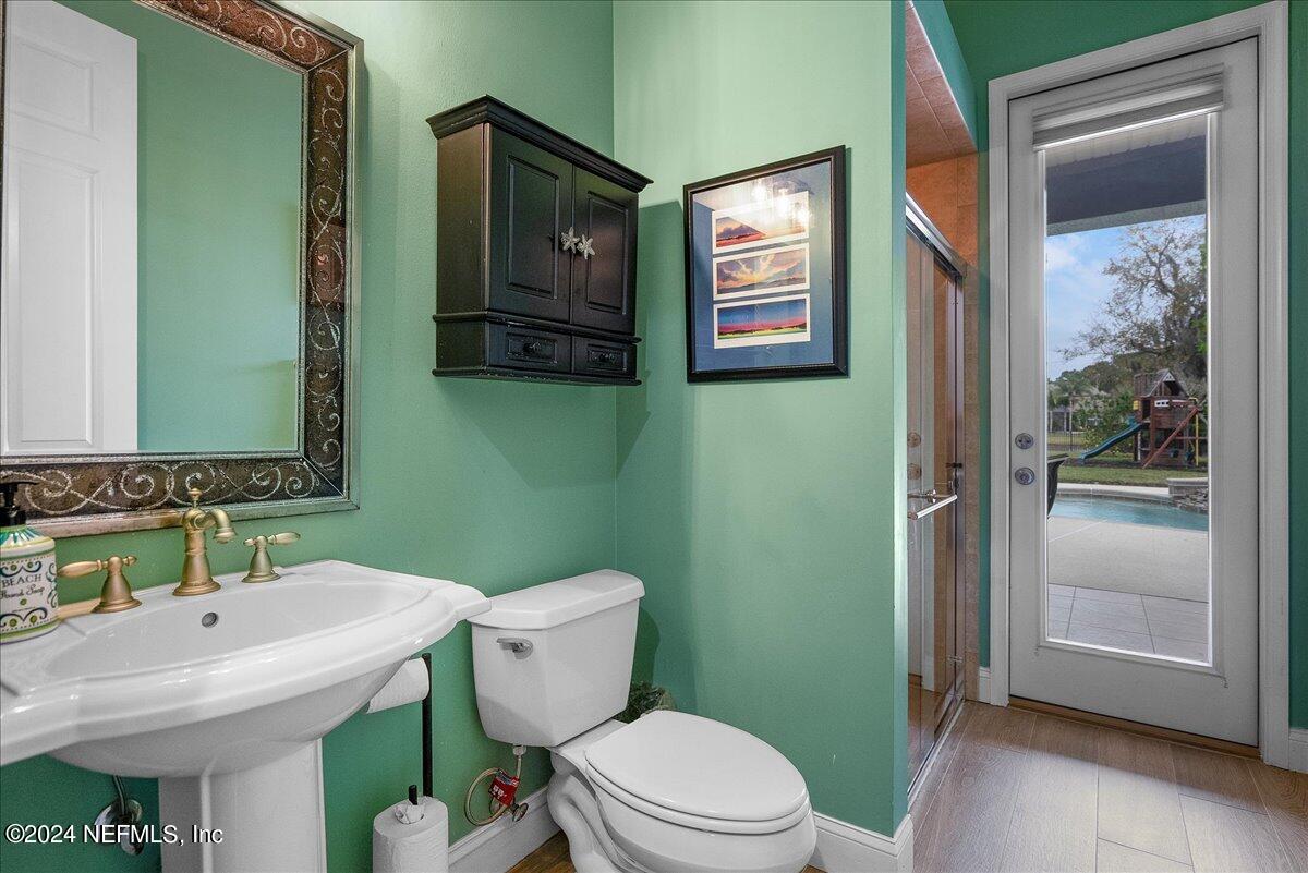422 SUMMERSET Drive