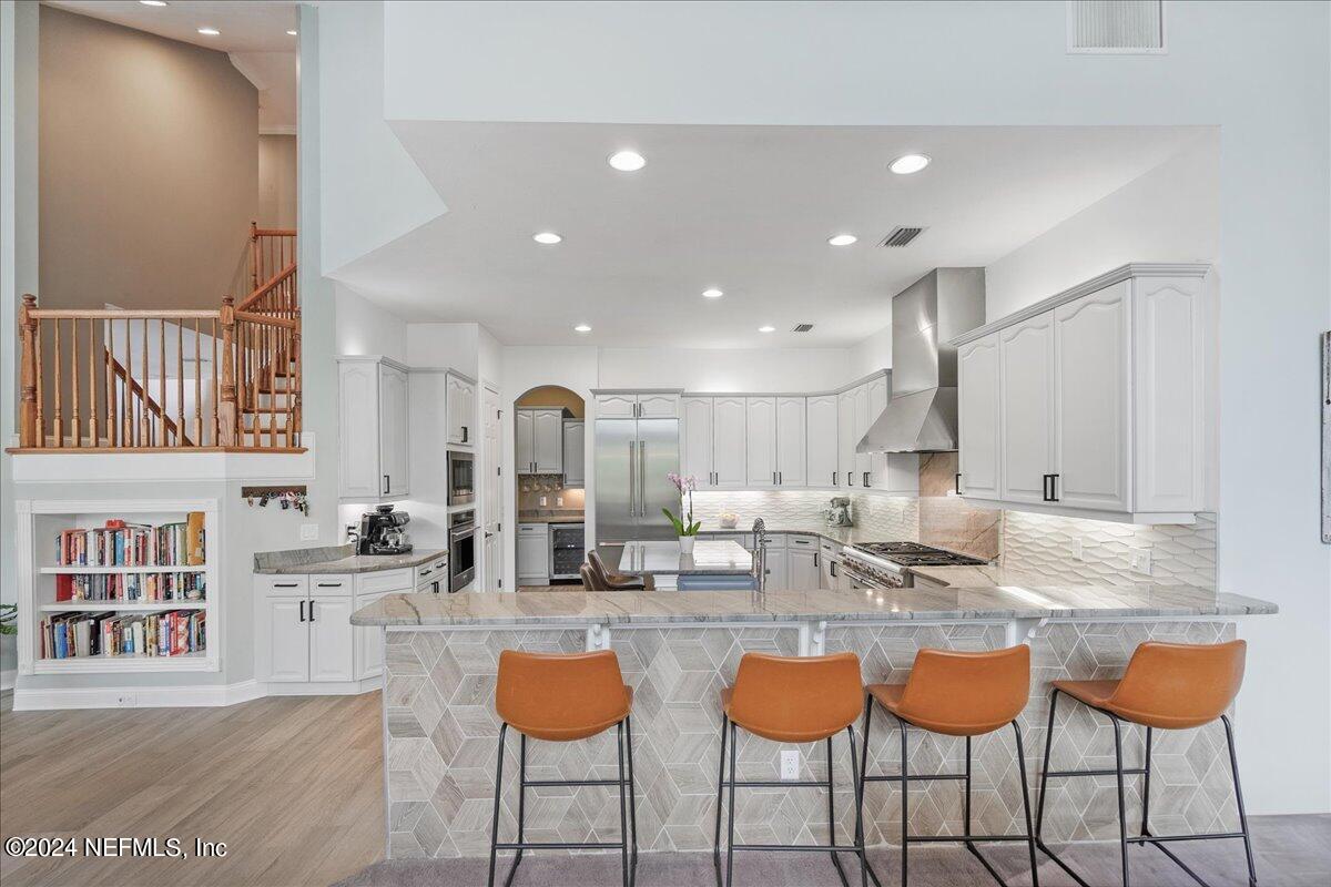 422 SUMMERSET Drive