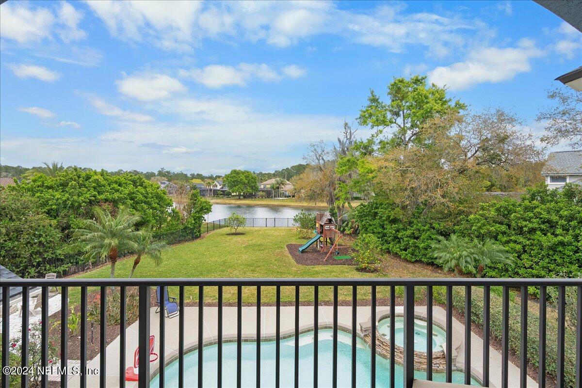422 SUMMERSET Drive