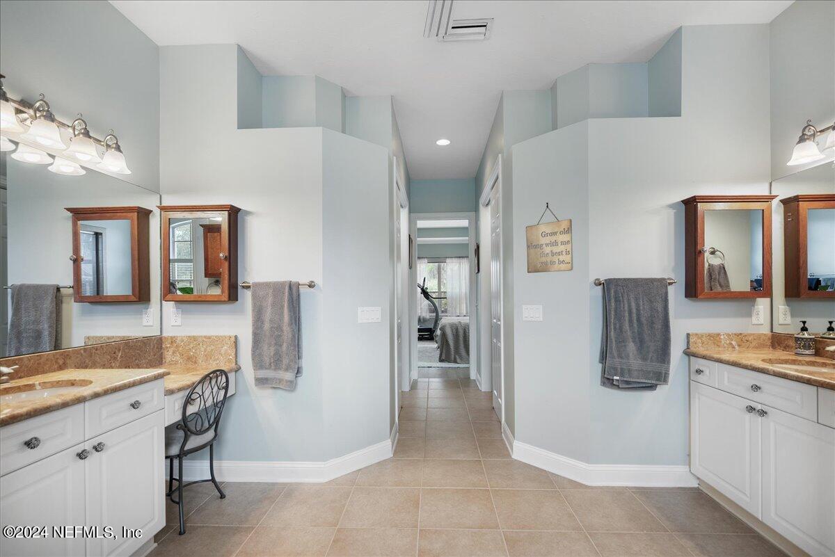 422 SUMMERSET Drive