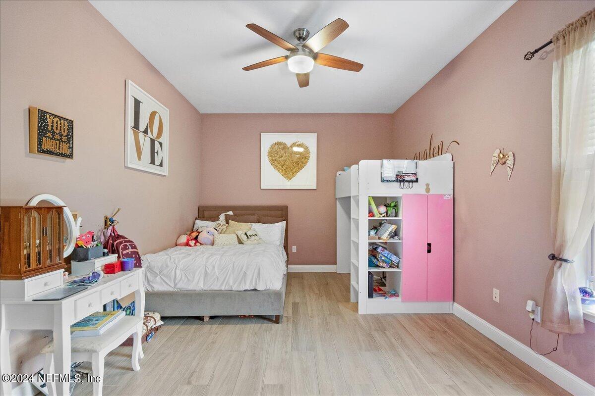 422 SUMMERSET Drive