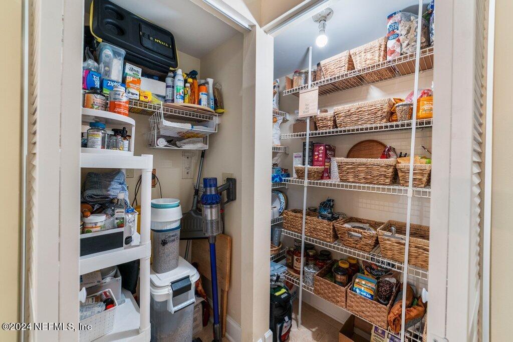 1818 HIGH BROOK Court