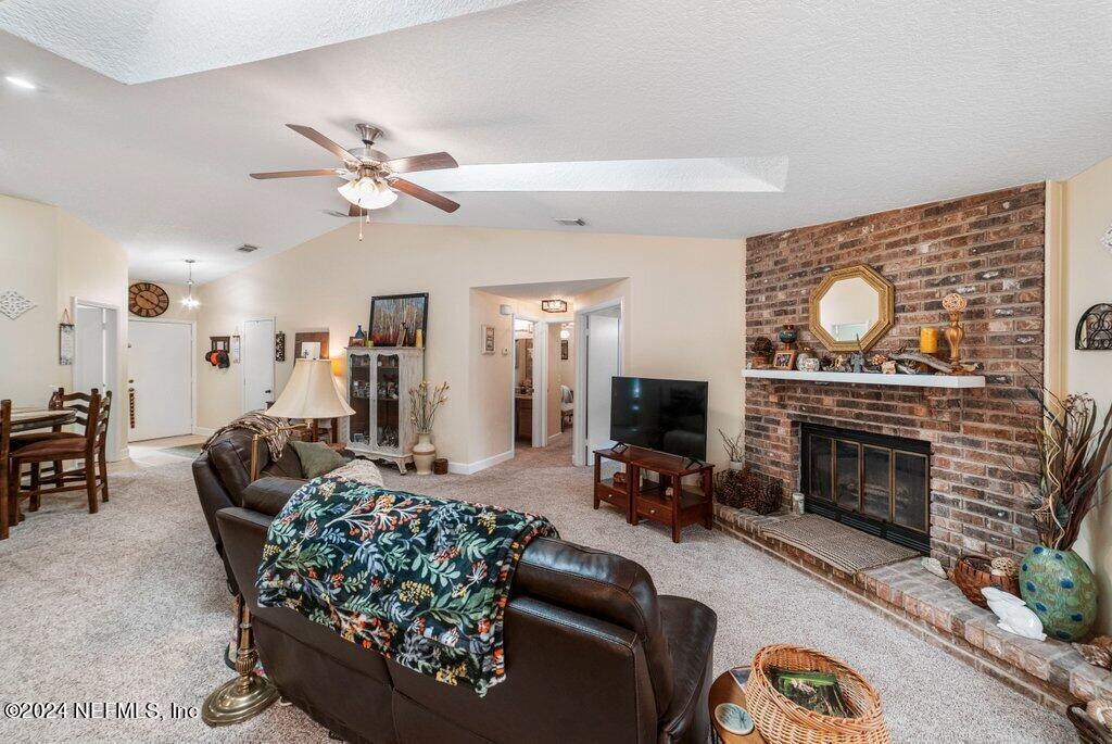 1818 HIGH BROOK Court