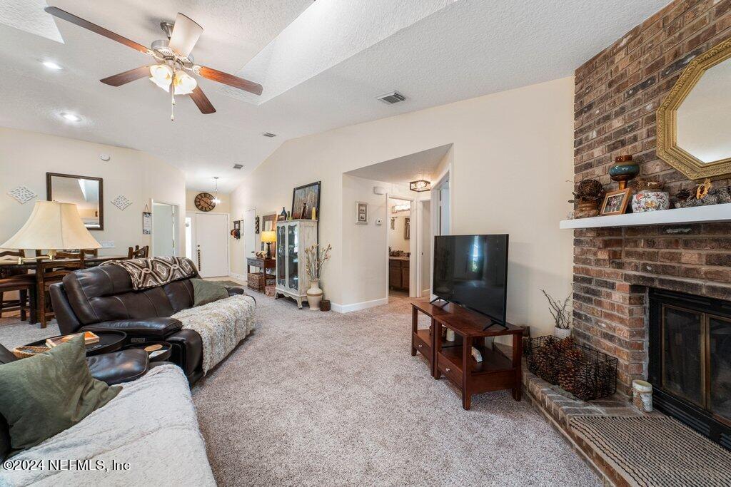 1818 HIGH BROOK Court