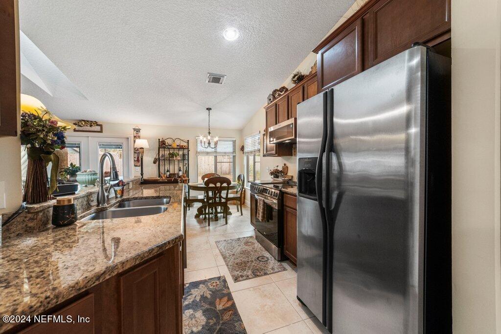 1818 HIGH BROOK Court