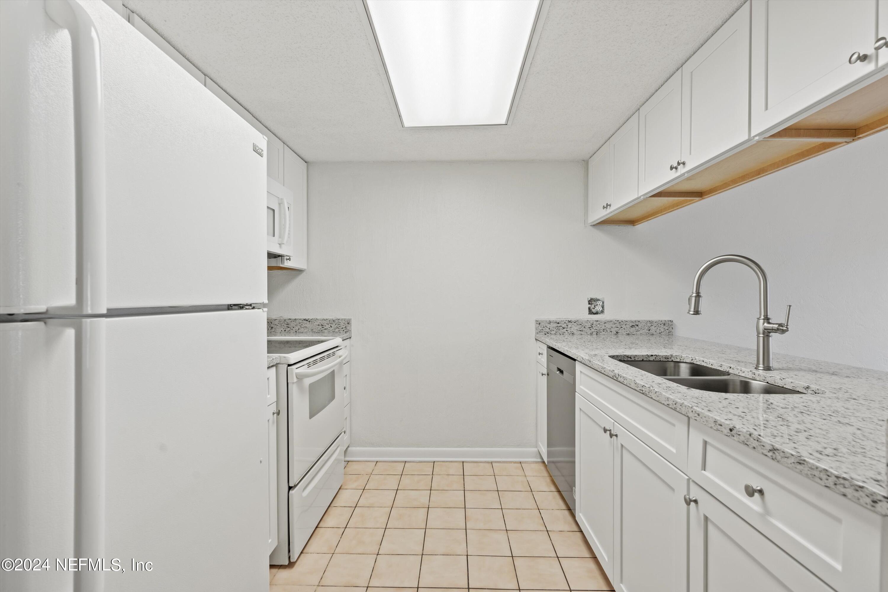 11 DONDANVILLE Road, 3