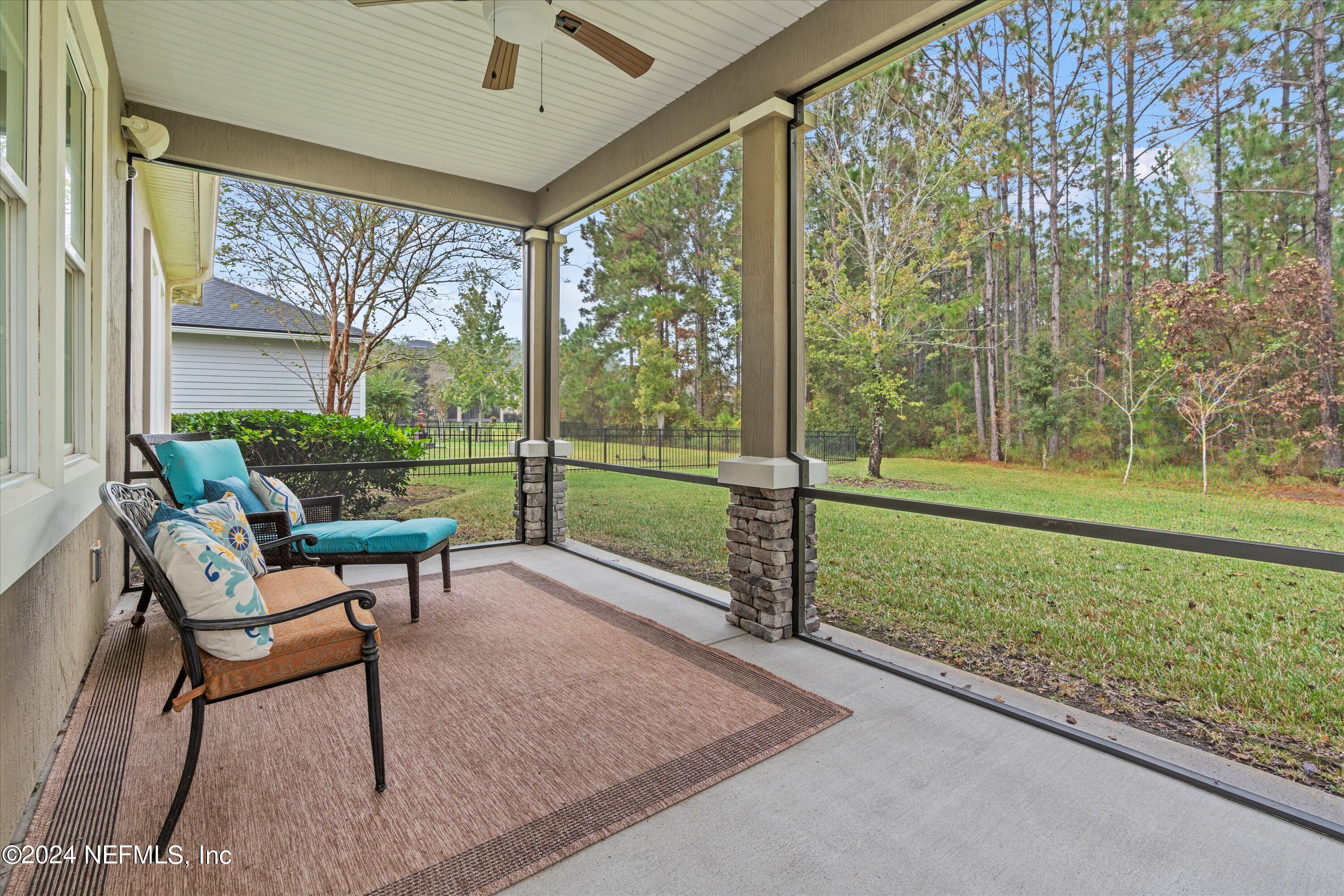 1055 SOUTHERN HILLS Drive