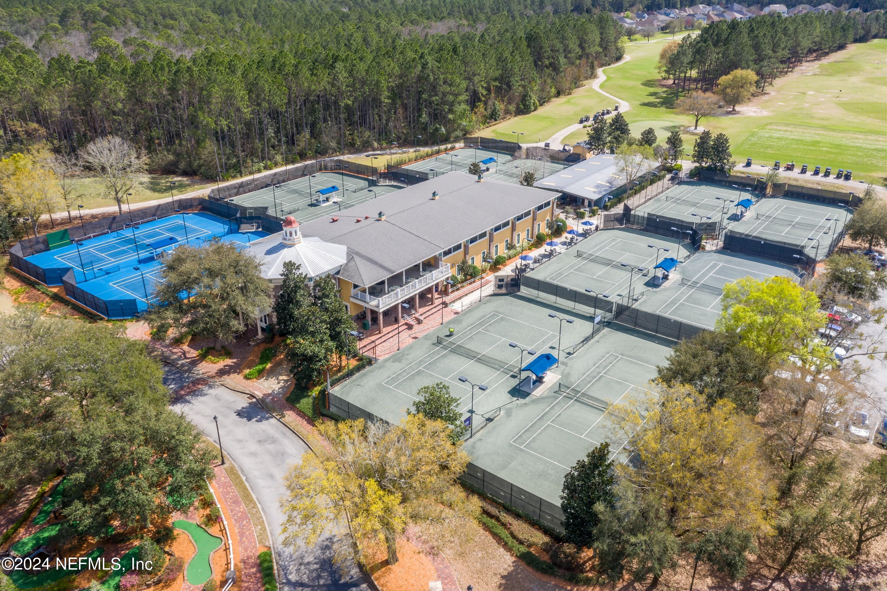 1055 SOUTHERN HILLS Drive