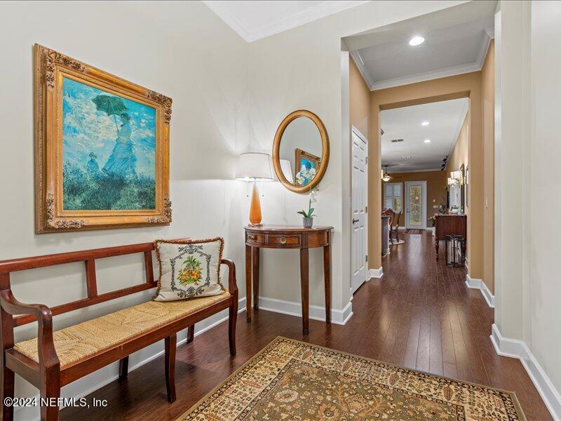 1055 SOUTHERN HILLS Drive