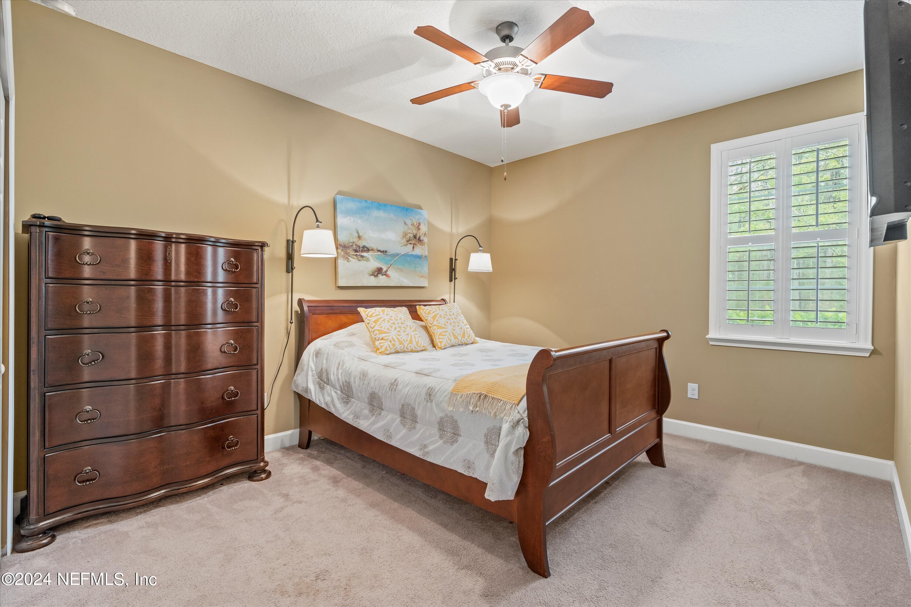 1055 SOUTHERN HILLS Drive