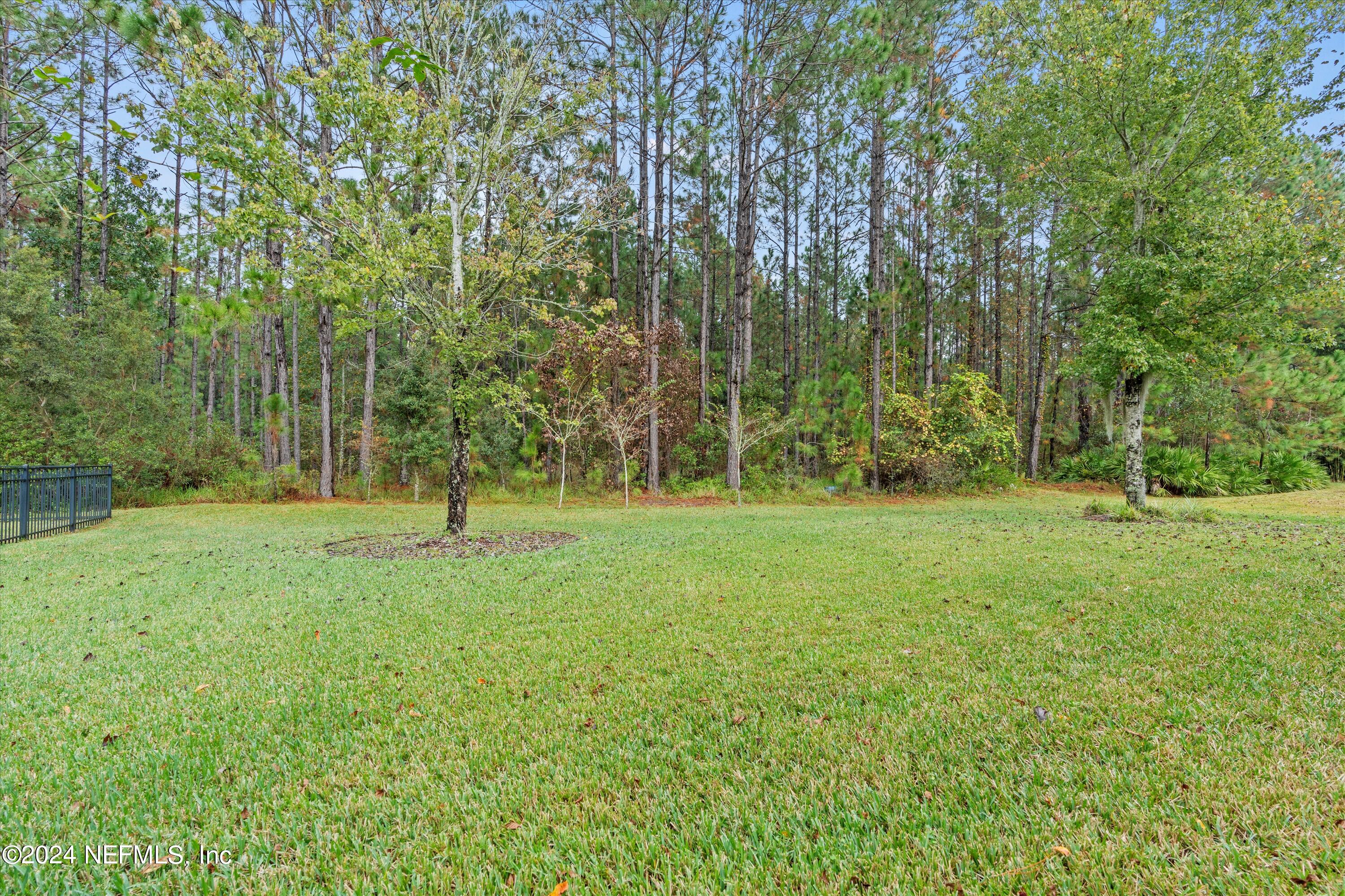 1055 SOUTHERN HILLS Drive