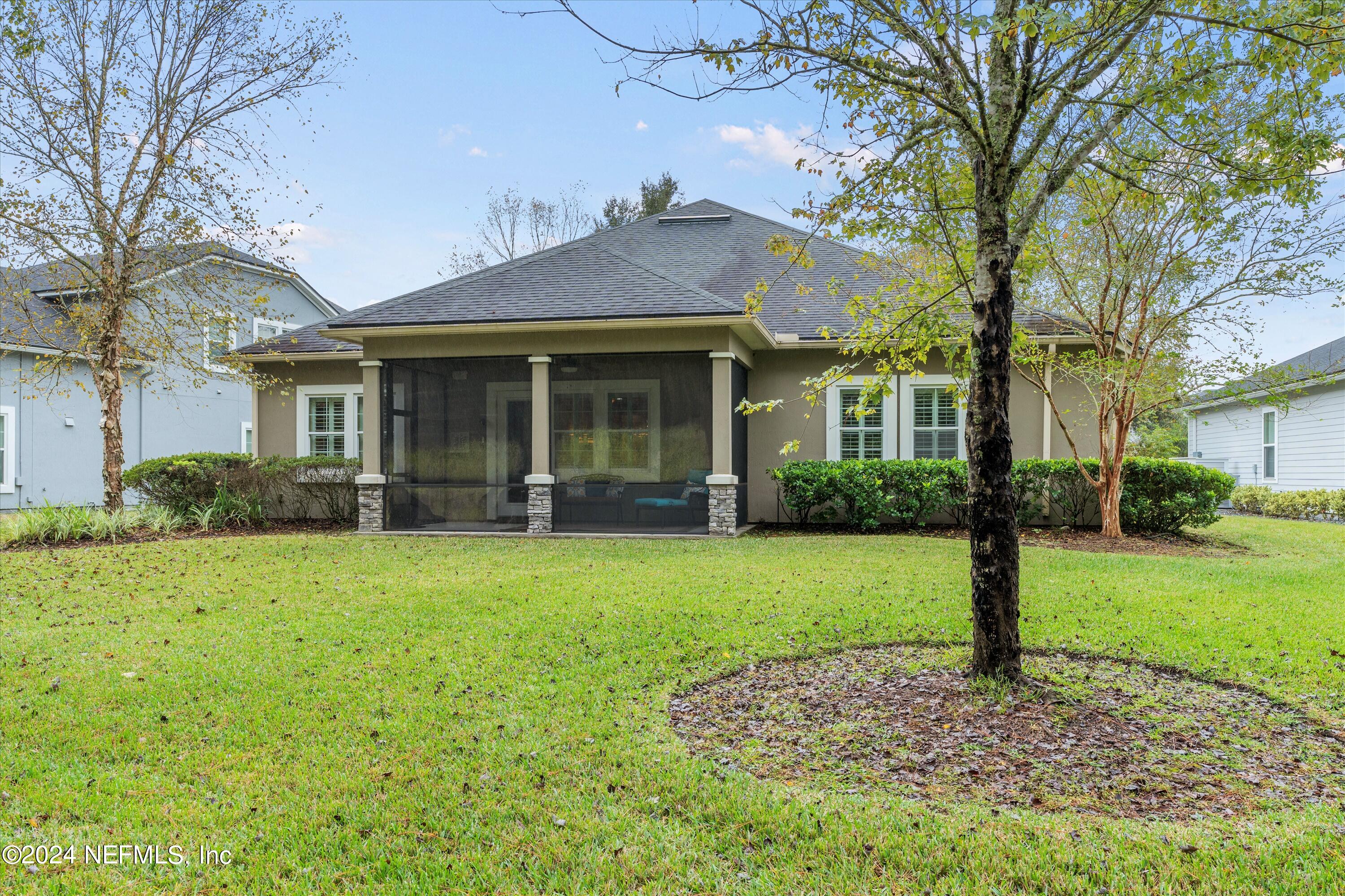 1055 SOUTHERN HILLS Drive