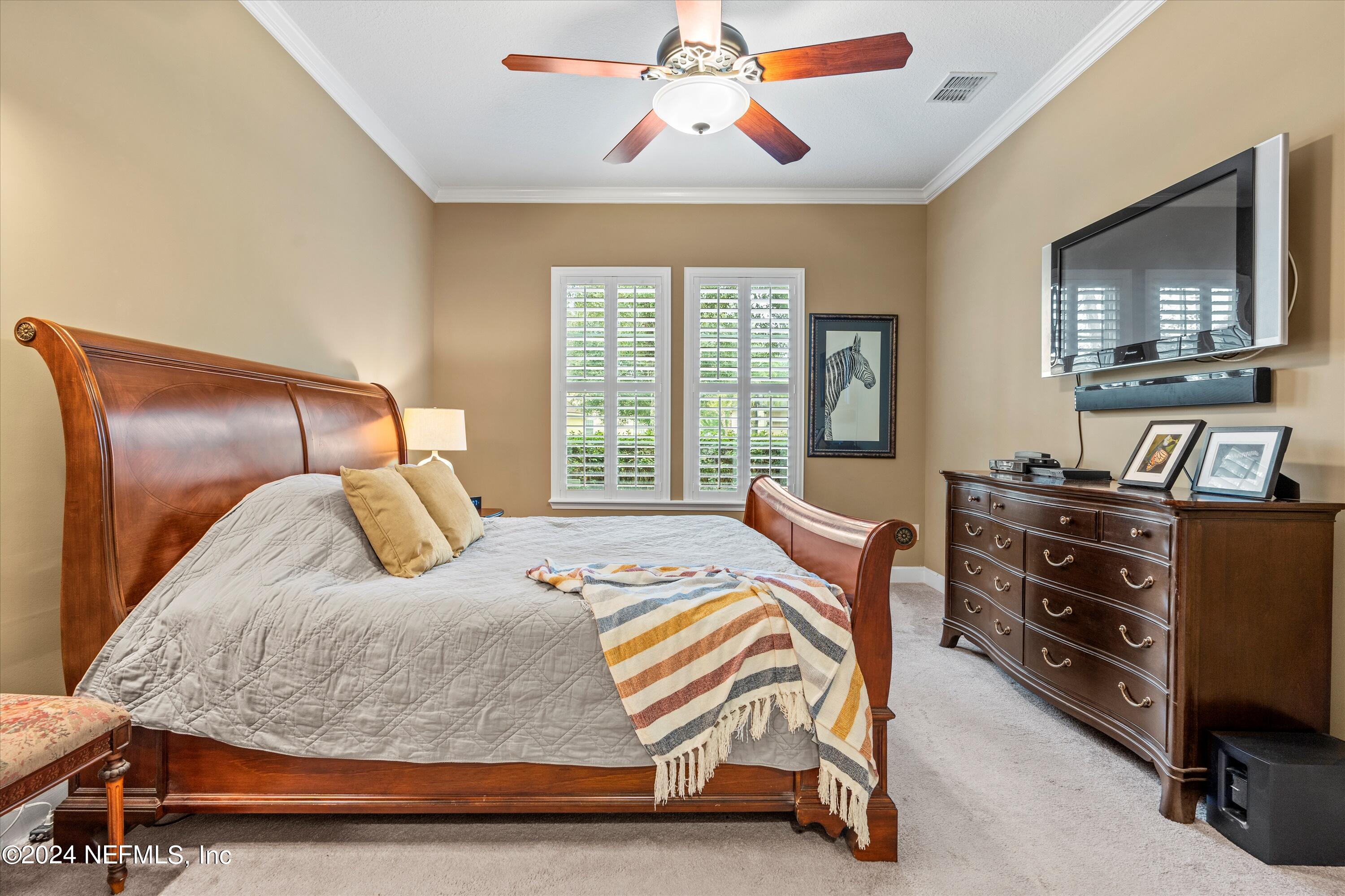 1055 SOUTHERN HILLS Drive