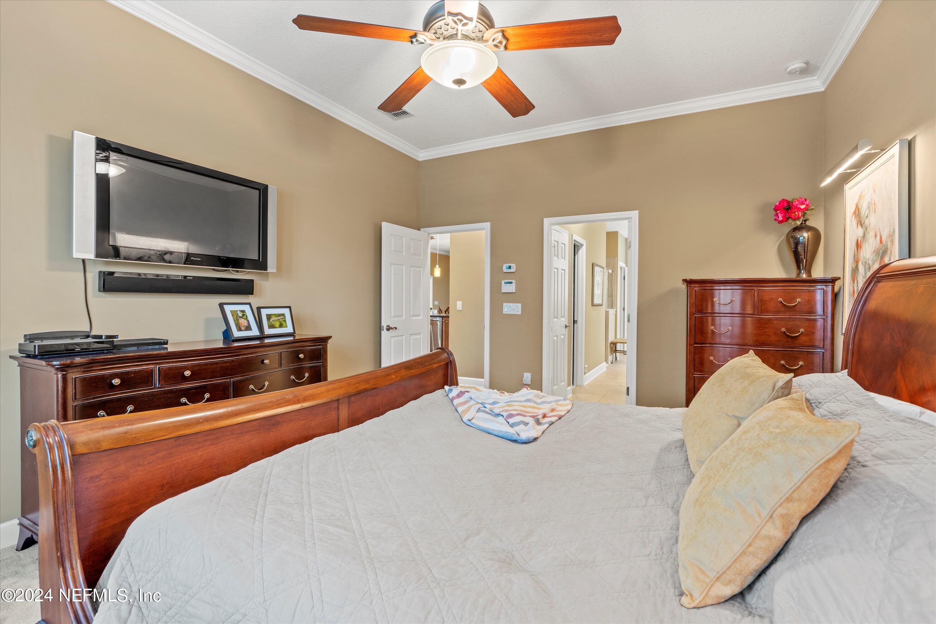 1055 SOUTHERN HILLS Drive