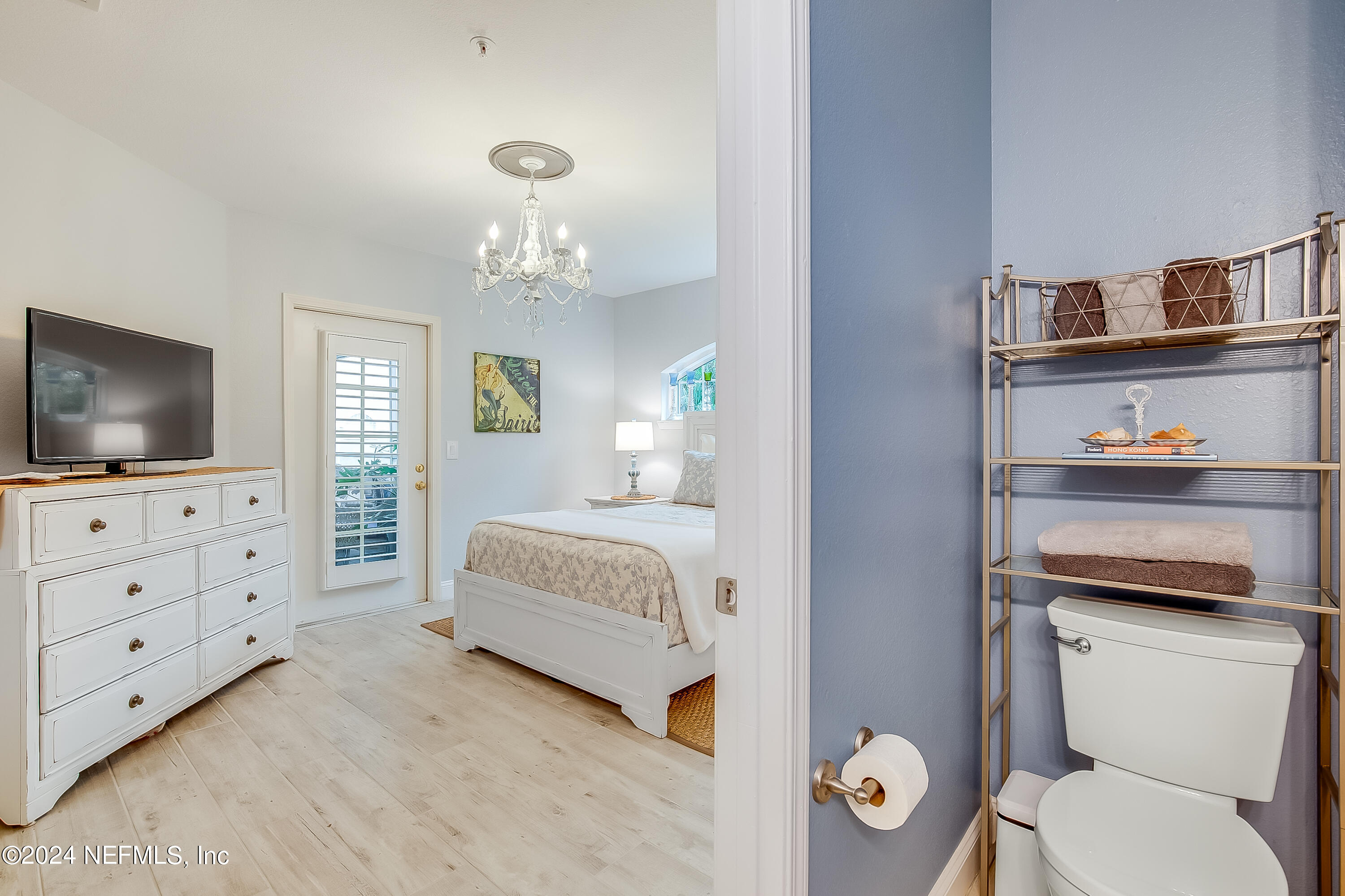 1701 THE GREENS Way, 1411