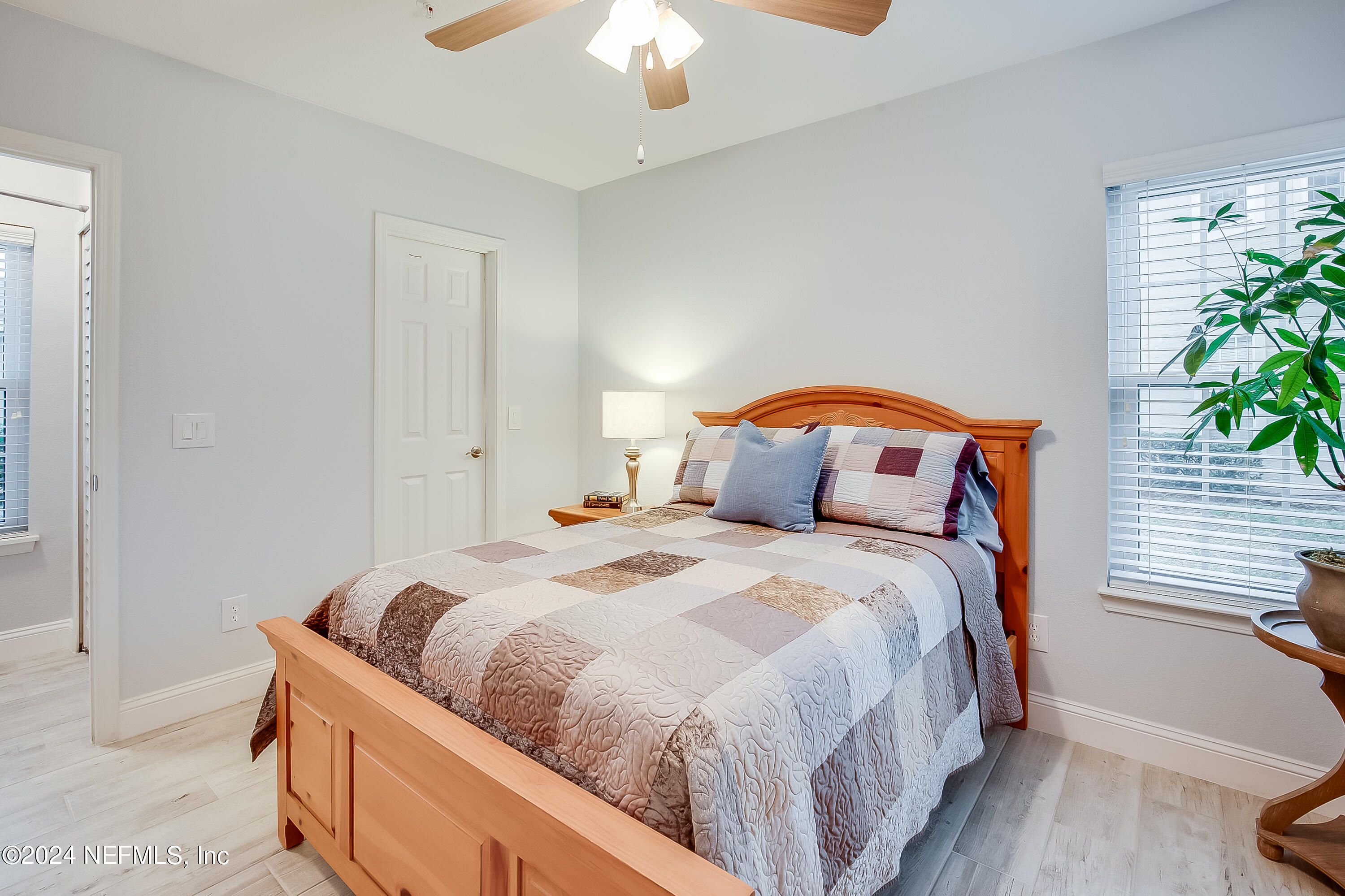 1701 THE GREENS Way, 1411