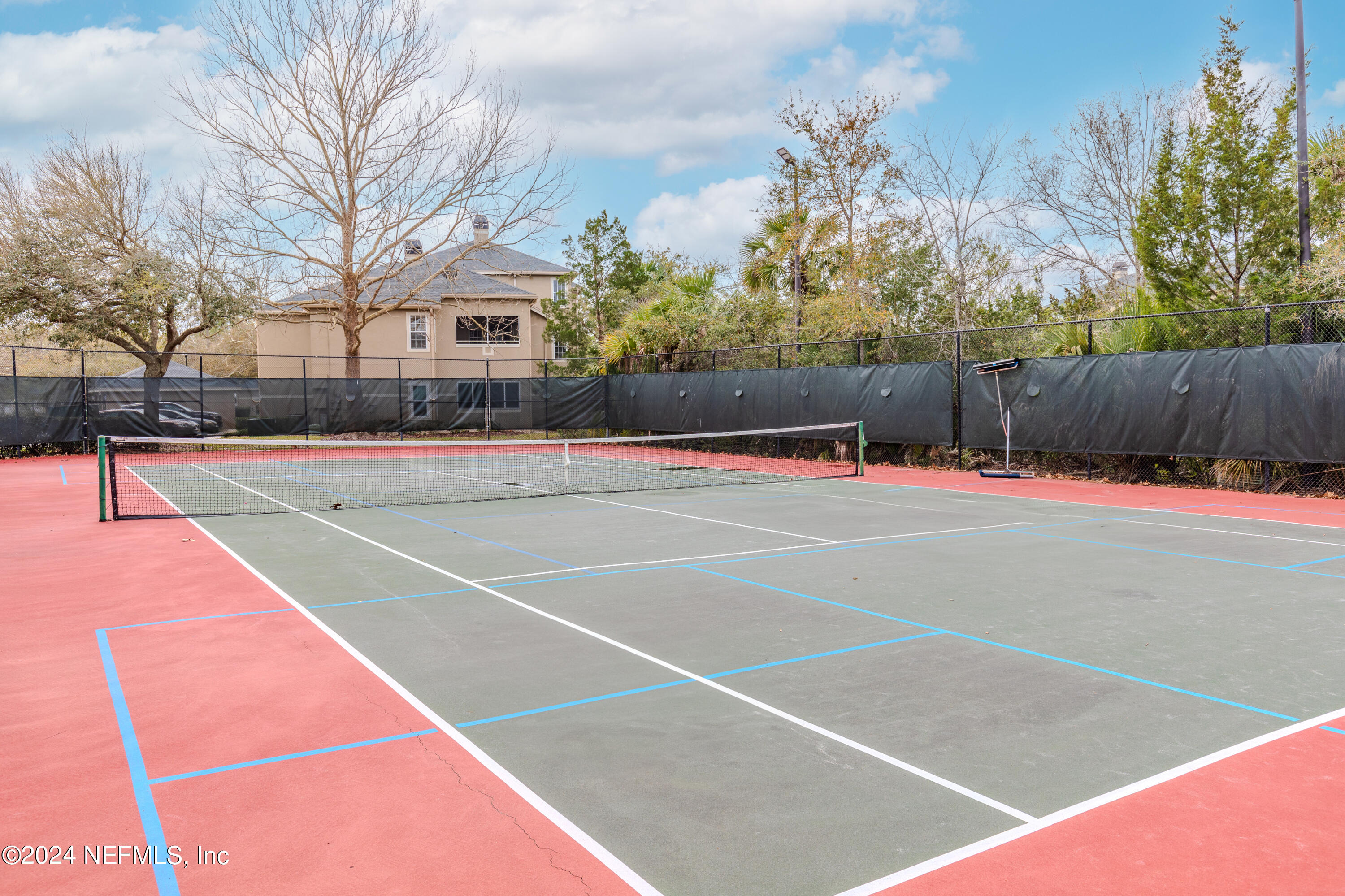 1701 THE GREENS Way, 1411