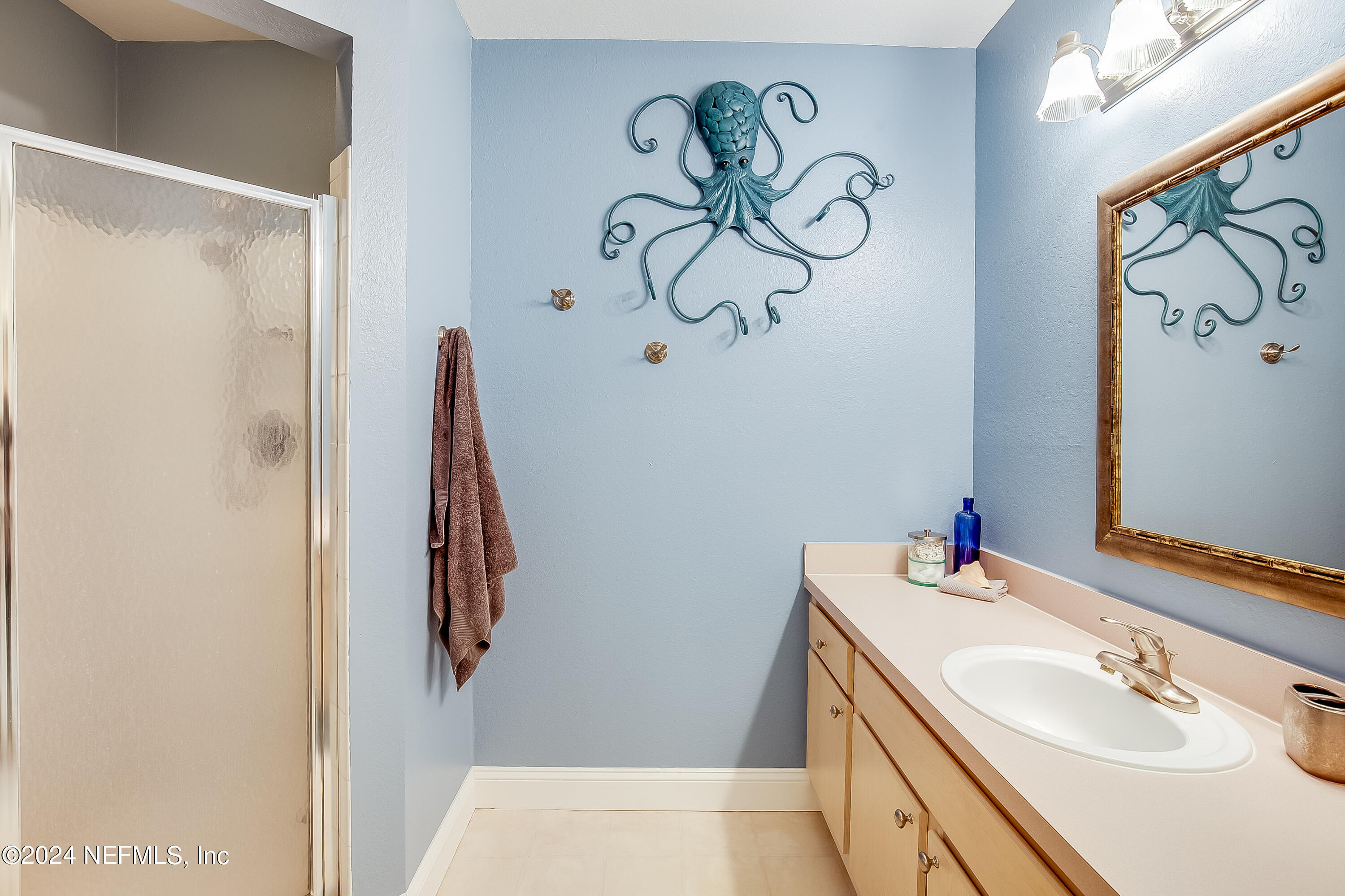 1701 THE GREENS Way, 1411