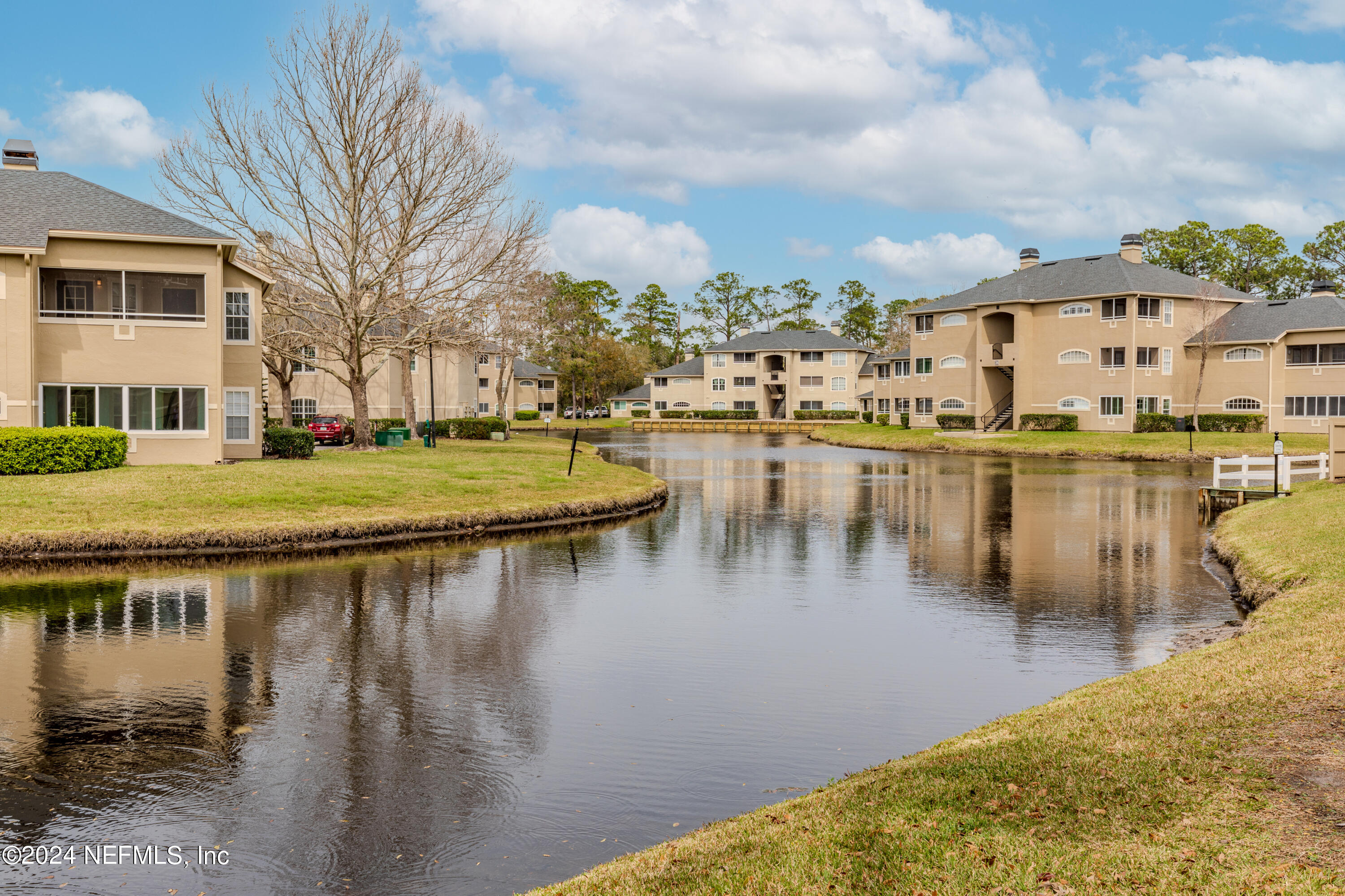 1701 THE GREENS Way, 1411