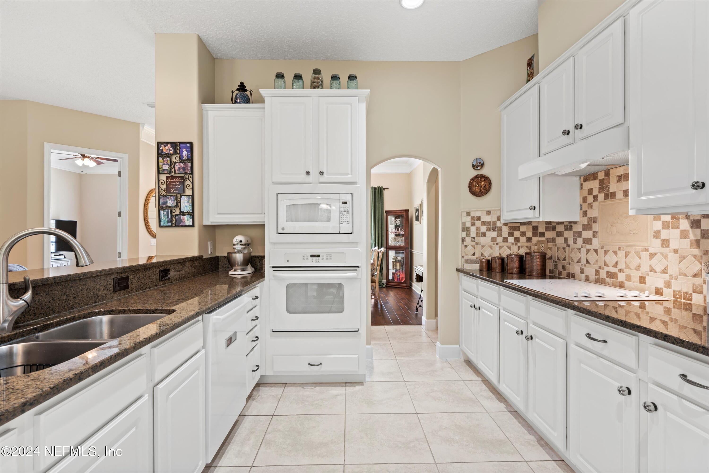 1661 FAIRWAY RIDGE Drive